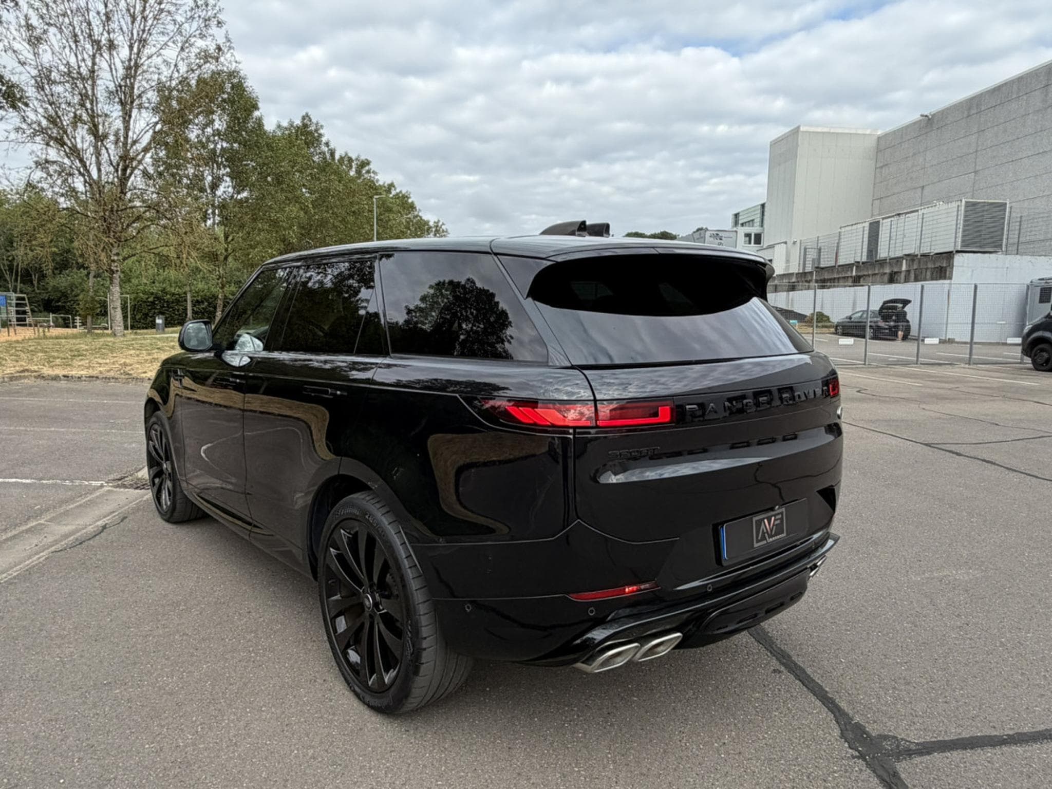 Land-Rover Range Rover Sport P530 First Edition - 4.4 V8 - Black Pack - Panoramic Roof (2023) - Photo 7