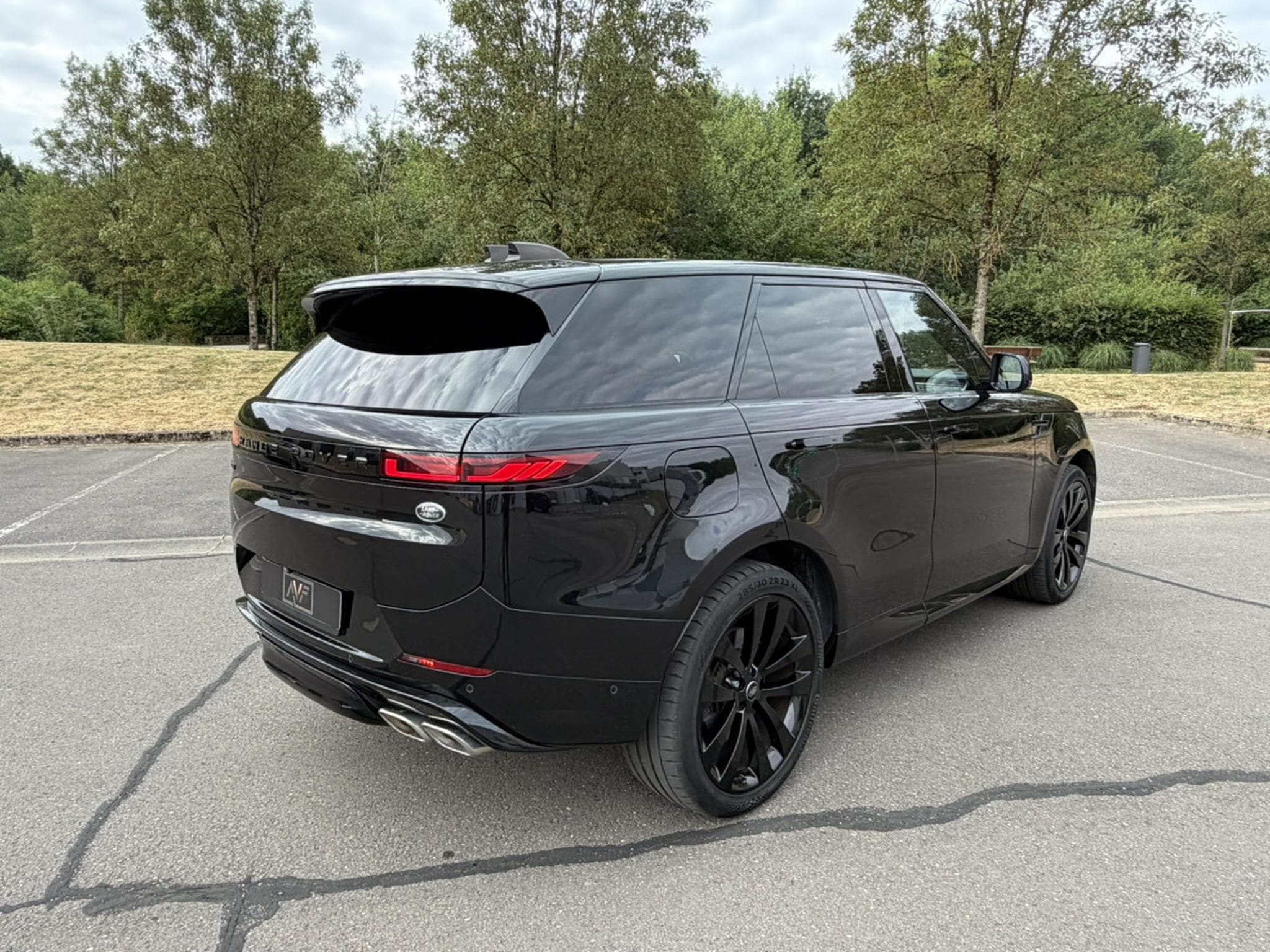 Land-Rover Range Rover Sport P530 First Edition - 4.4 V8 - Black Pack - Panoramic Roof (2023) - Photo 9