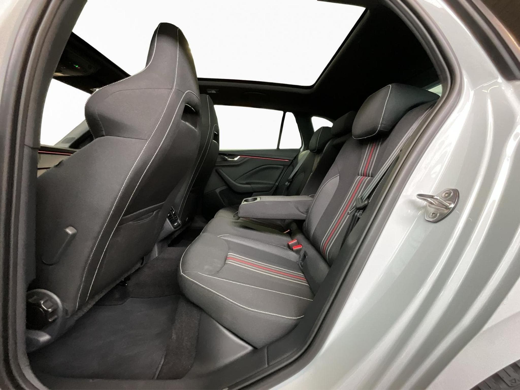 Skoda Scala Monte-Carlo+BVM+LED+Navi (2025) - Foto 18