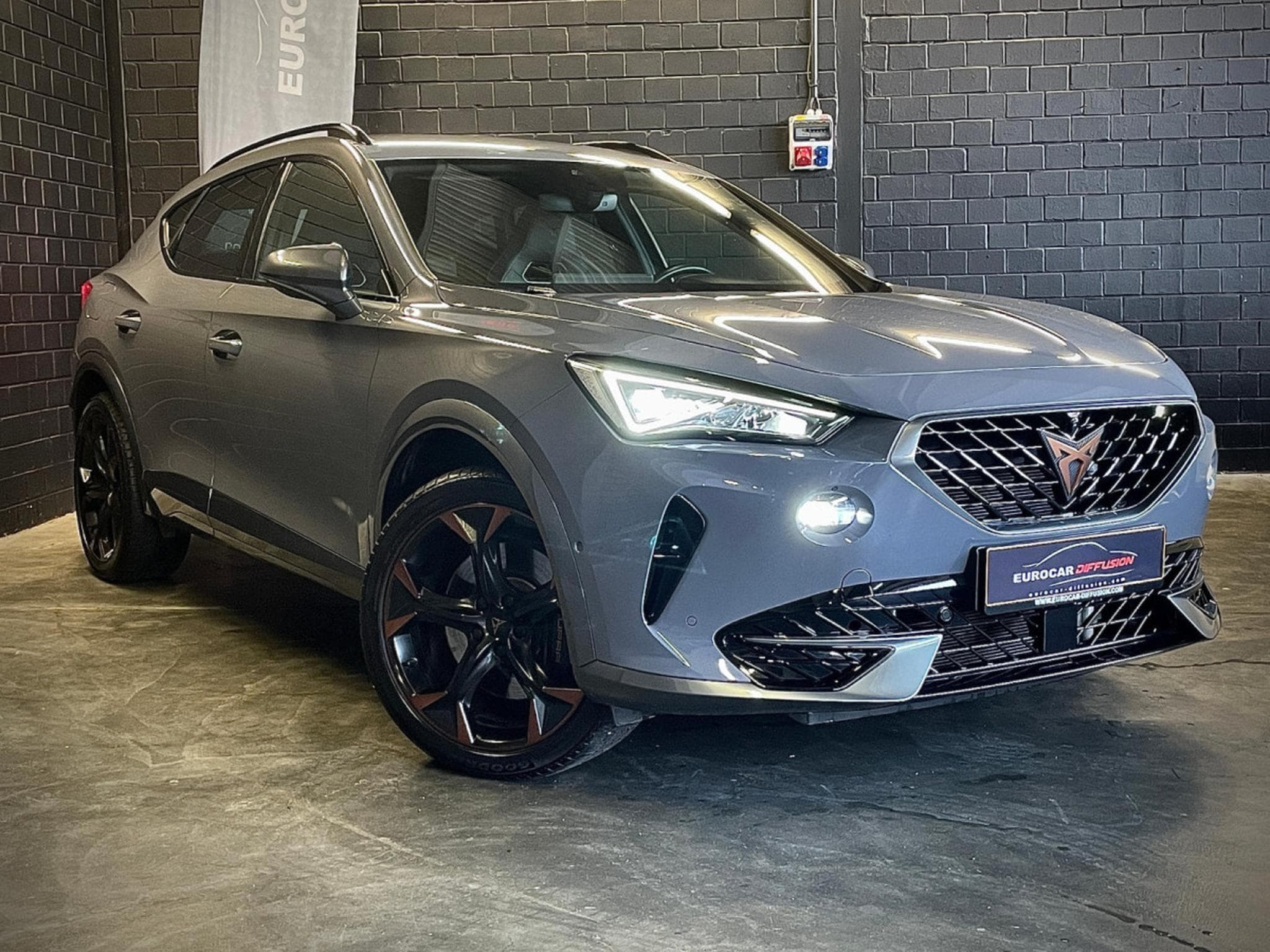 Cupra Formentor VZ 245CV eHybrid PHEV DSG6 *CAM* *ATTELAGE* HAYON* (2023) - Foto 2