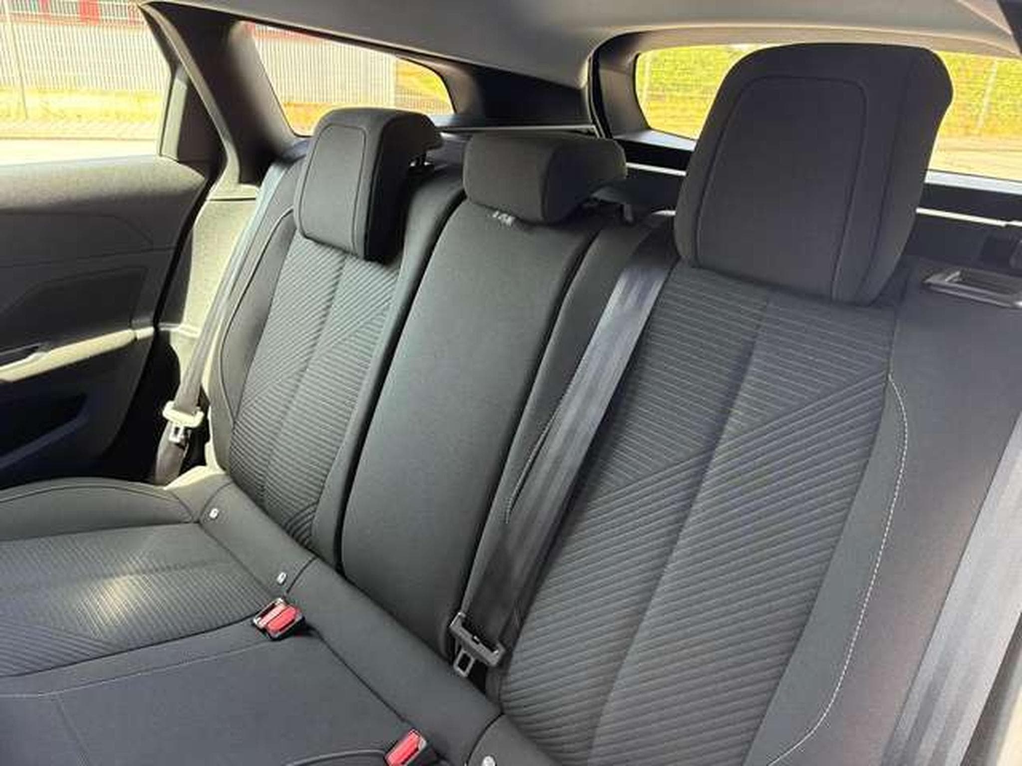 Peugeot 308 308 SW PureTech 130 Active Pack (2023) - Foto 13