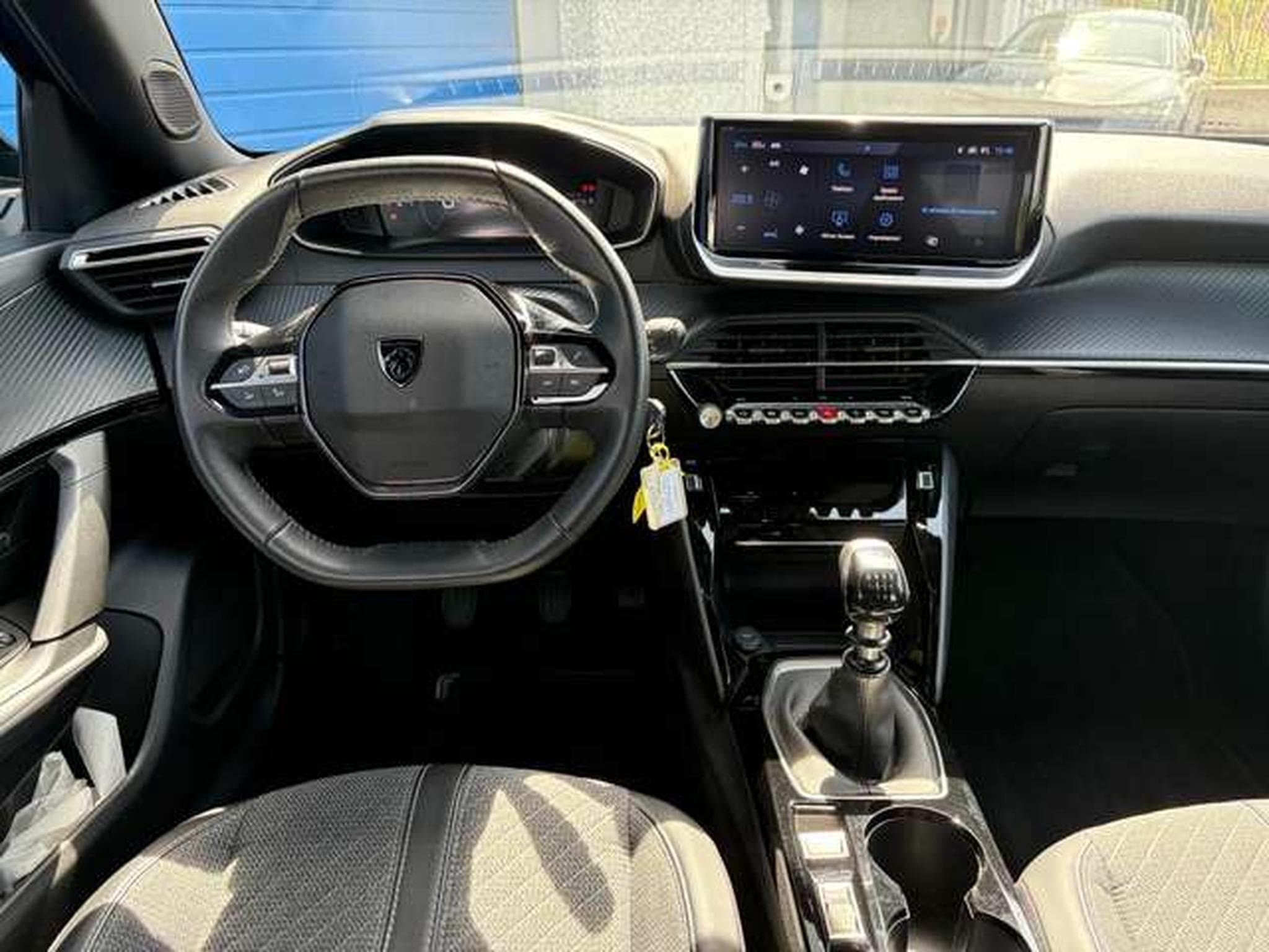 Peugeot 2008 2008 PureTech 100 Allure (2025) - Foto 12