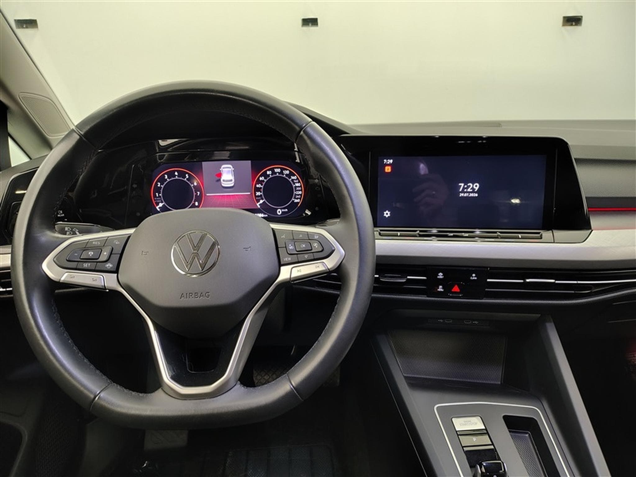VW Golf 1.0 eTSI Life OPF DSG (2023) - Foto 9
