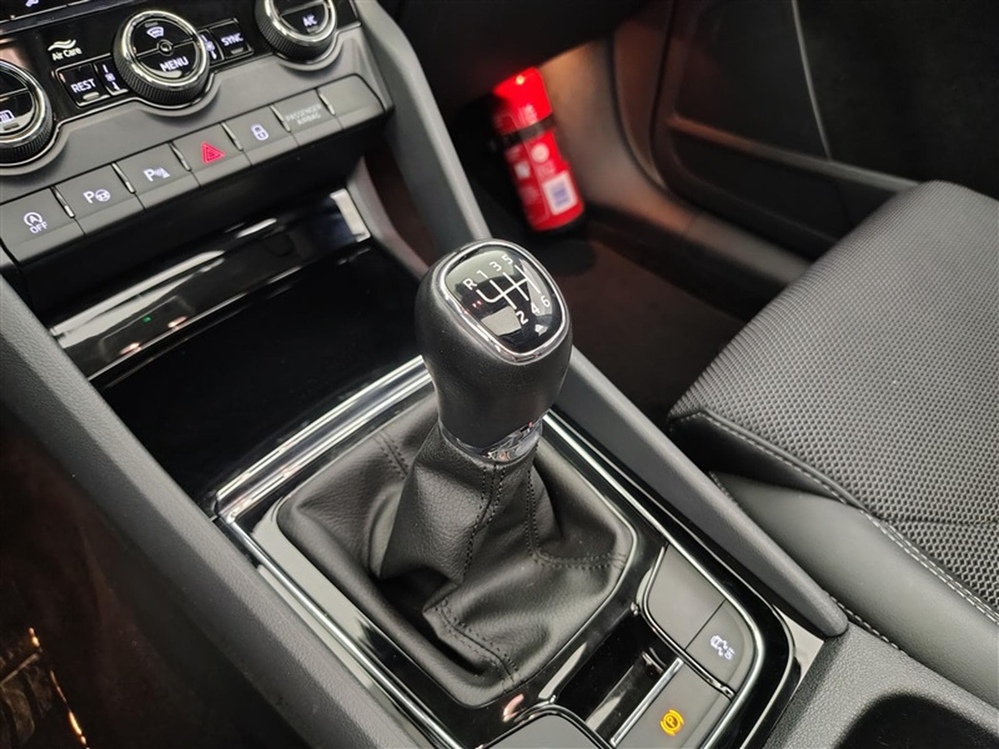 Skoda Kodiaq 1.5 TSI Clever+ 7pl./S-CUIR/NAVI/TO PANO/FULL LED/JA (2022) - Foto 12