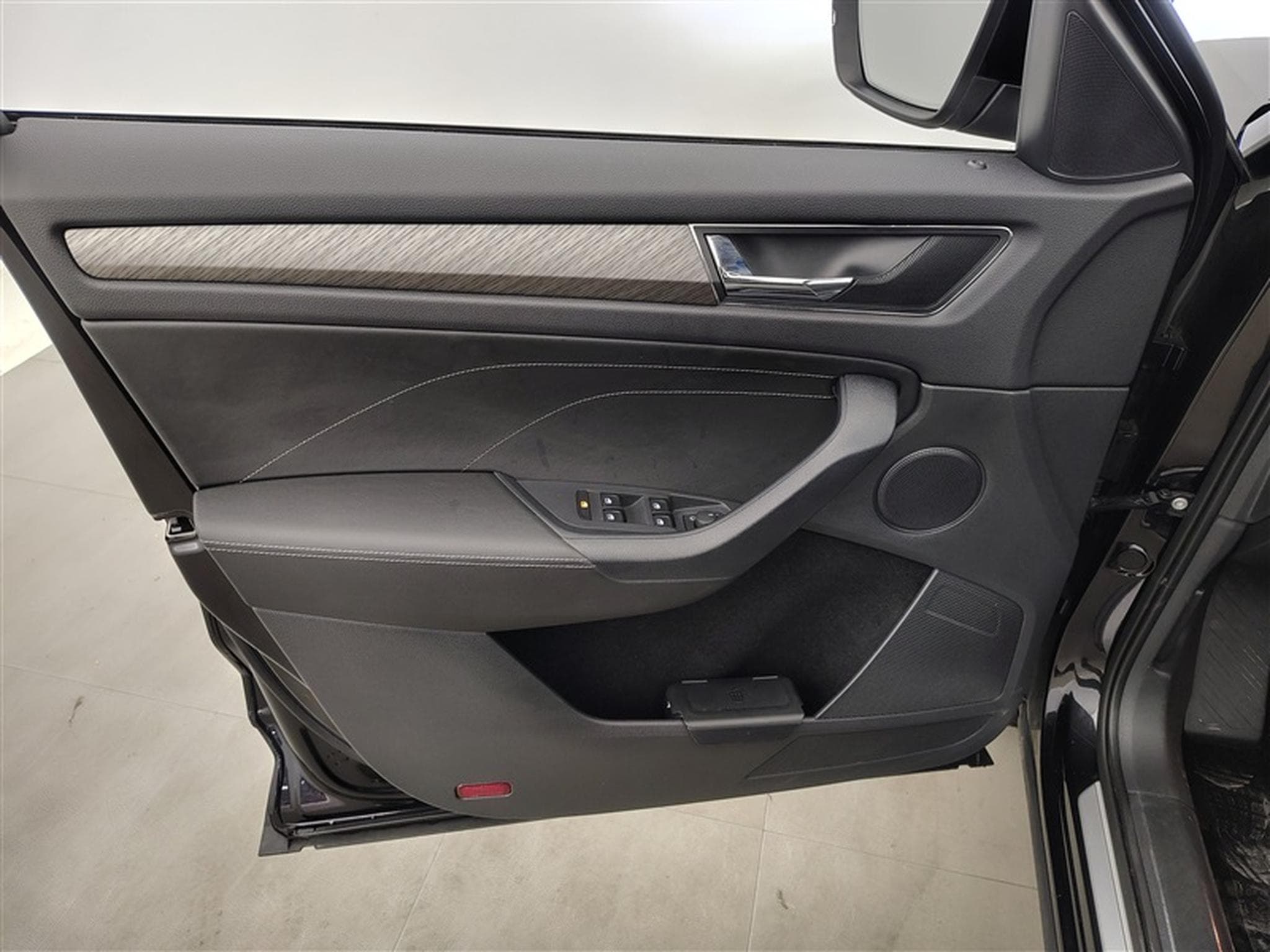 Skoda Kodiaq 1.5 TSI Clever+ 7pl./S-CUIR/NAVI/TO PANO/FULL LED/JA (2022) - Foto 17