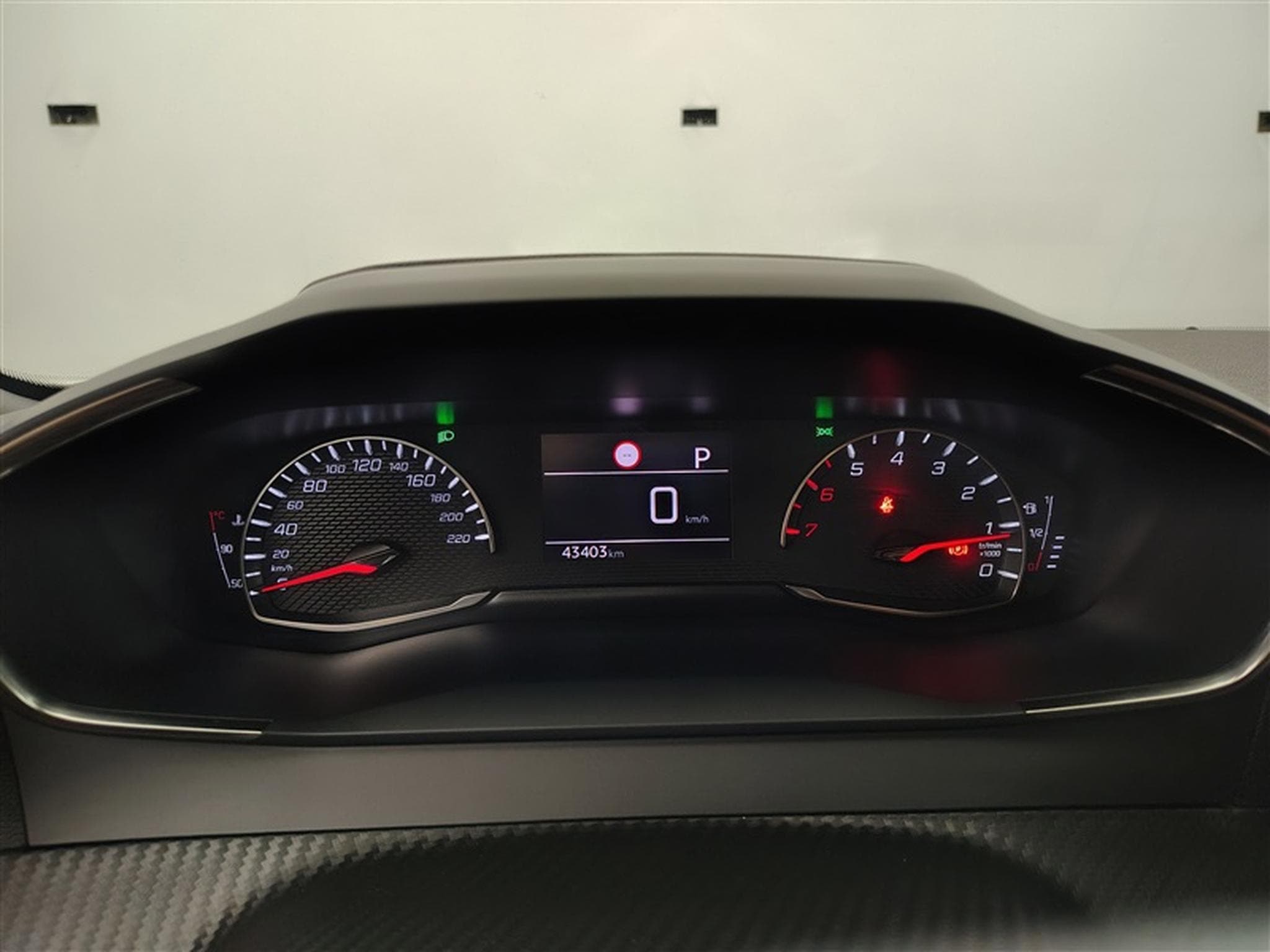 Peugeot 2008 1.2 PureTech 130Cv EAT8 Allure S-CUIR / NAVI / FULL LED (2023) - Foto 10