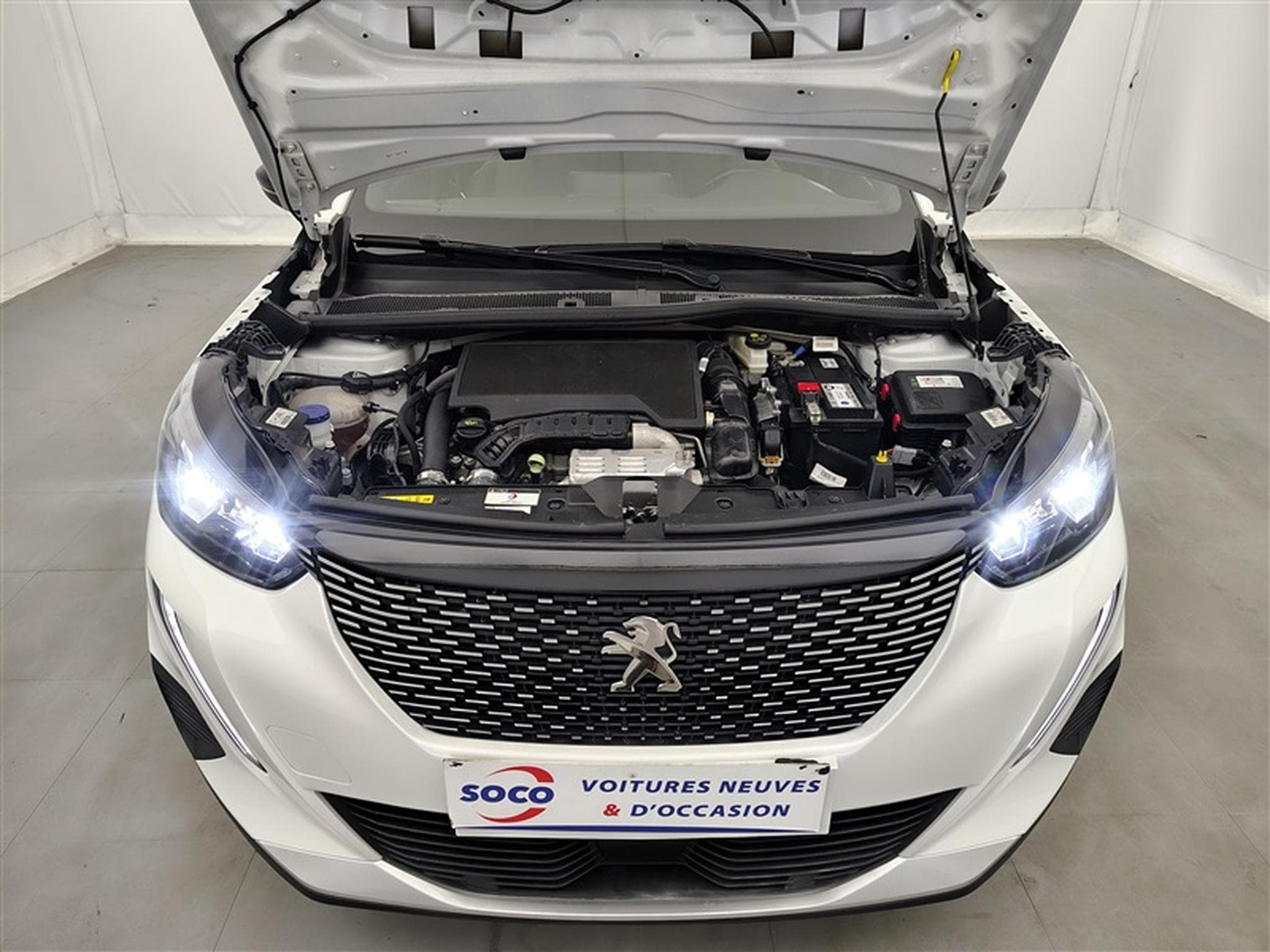 Peugeot 2008 1.2 PureTech 130Cv EAT8 Allure S-CUIR / NAVI / FULL LED (2023) - Foto 18