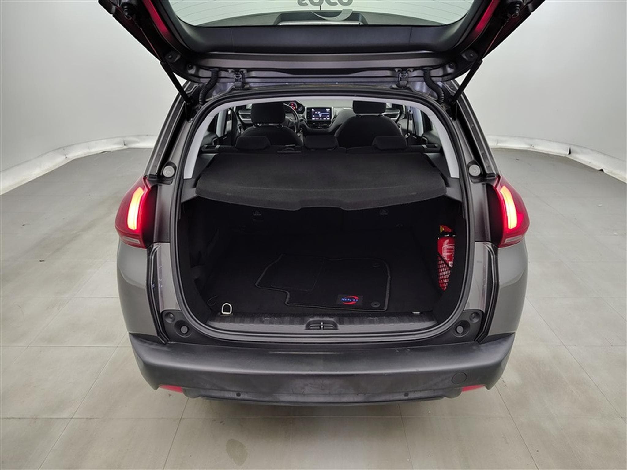 Peugeot 2008 1.2 PureTech 82Cv Active CLIM / BLUETOOTH / PDC (2019) - Foto 14