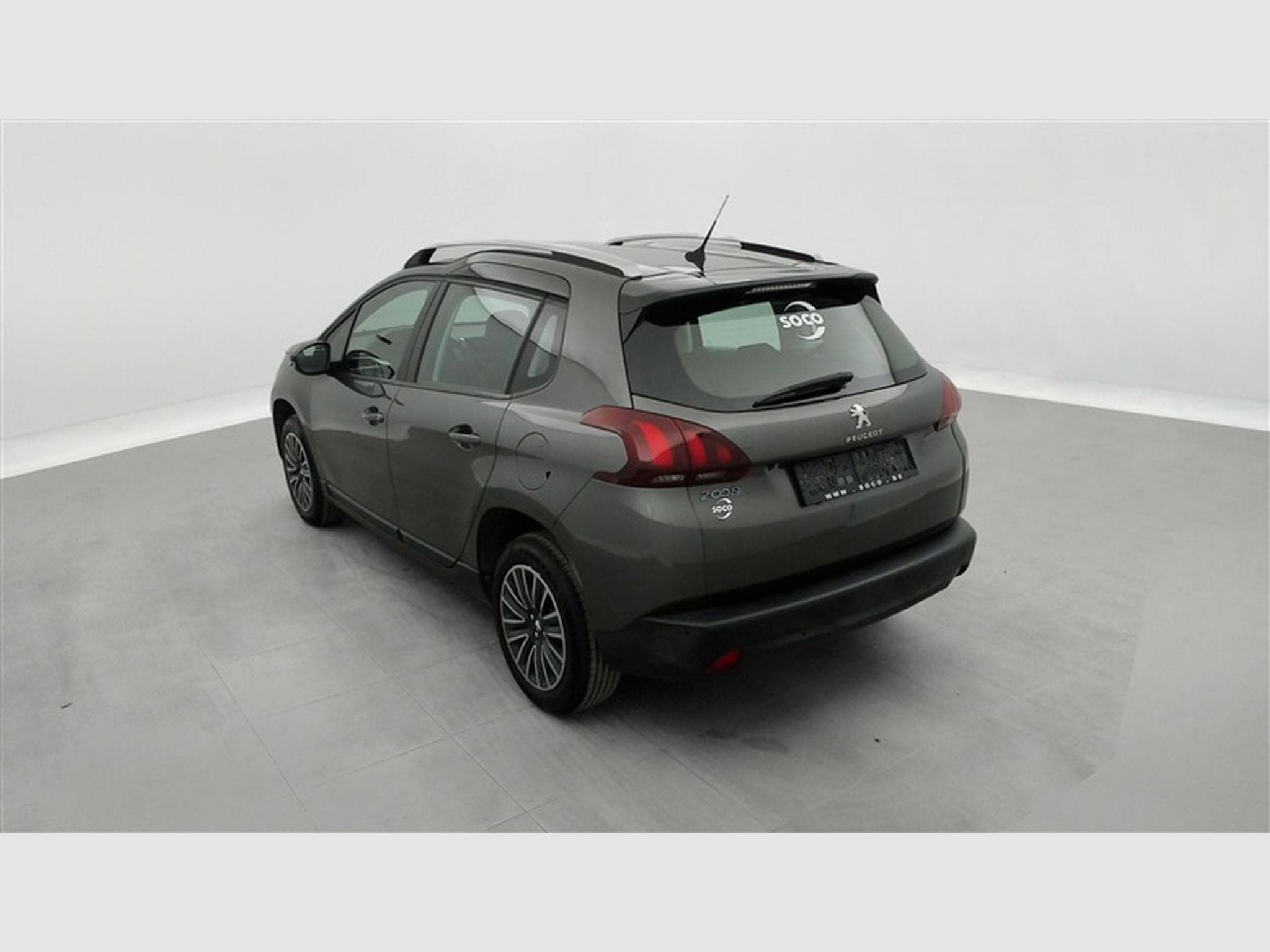 Peugeot 2008 1.2 PureTech 82Cv Active CLIM / BLUETOOTH / PDC (2019) - Foto 2