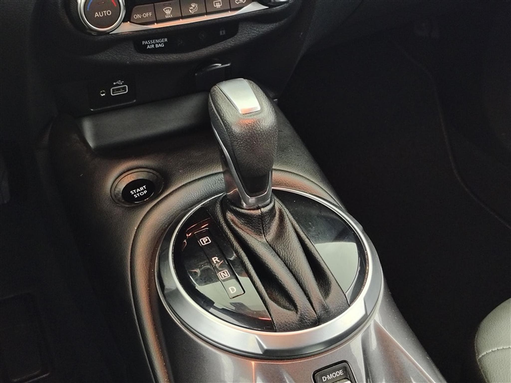 Nissan Juke 1.6 HEV N-Connecta AMT (2023) - Foto 12