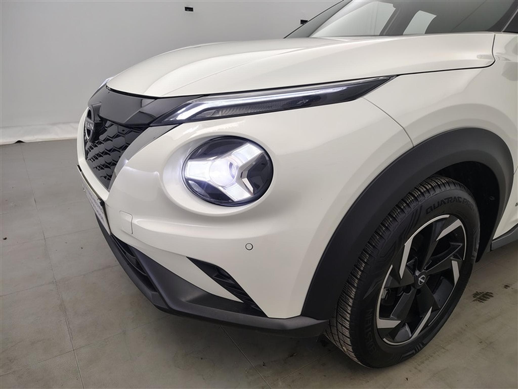 Nissan Juke 1.6 HEV N-Connecta AMT (2023) - Foto 15