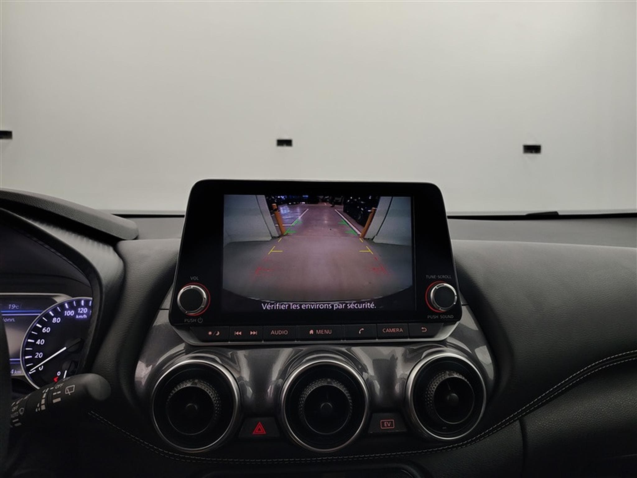 Nissan Juke 1.6 HEV N-Connecta AMT (2023) - Foto 18