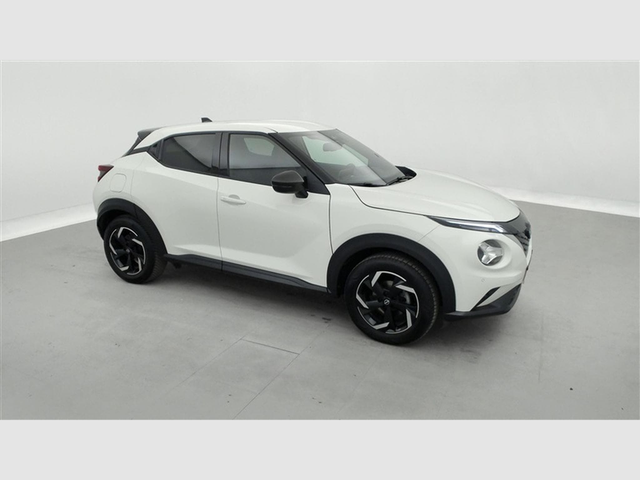 Nissan Juke 1.6 HEV N-Connecta AMT (2023) - Foto 23