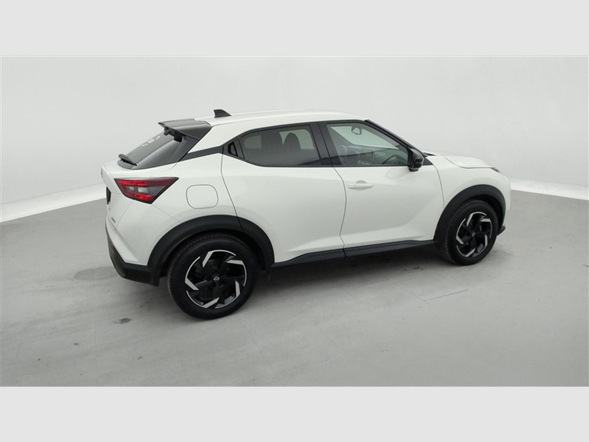 Nissan Juke 1.6 HEV N-Connecta AMT (2023) - Foto 25