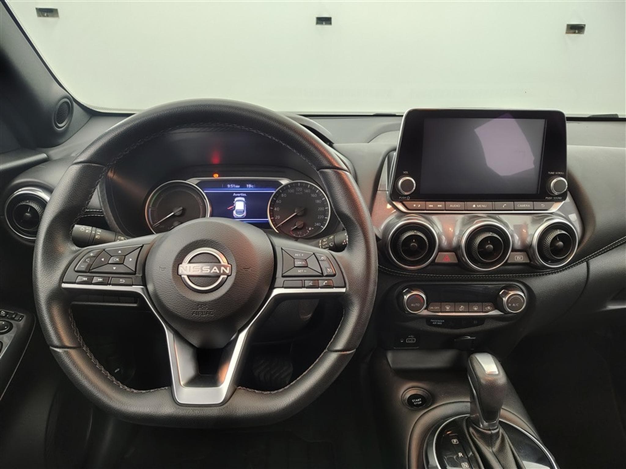 Nissan Juke 1.6 HEV N-Connecta AMT (2023) - Foto 9