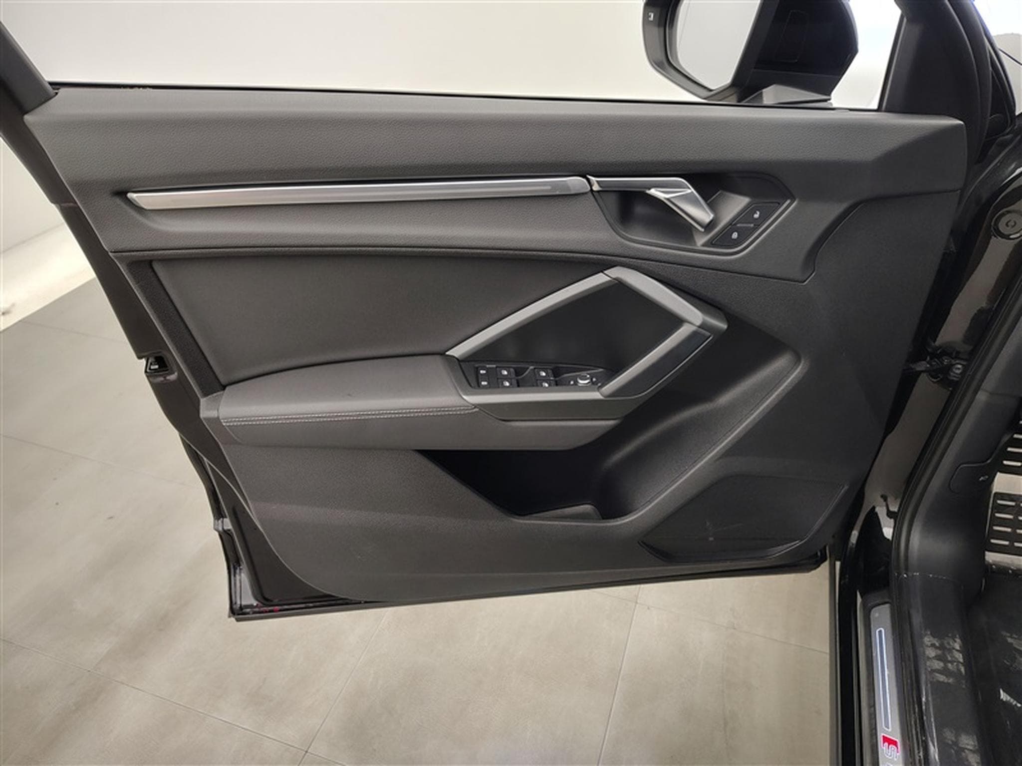 Audi Q3 35 TFSI 150cv S-Line NAVI / FULL LED / CUIR PARTIEL / JA 18" (2020) - Foto 17