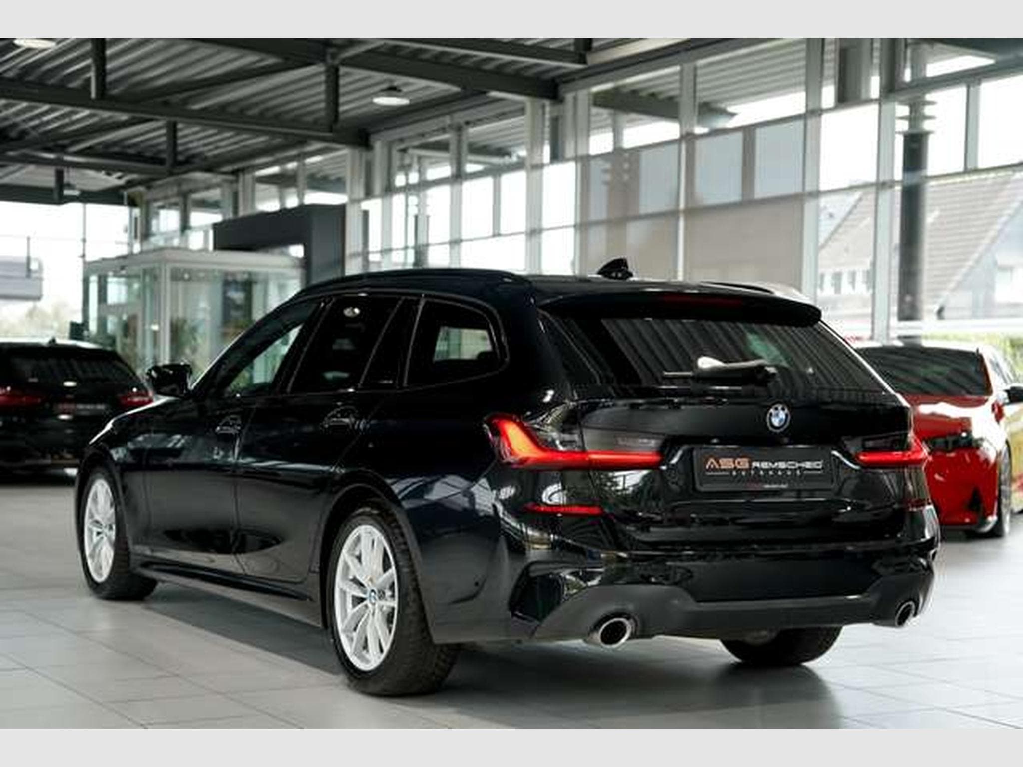 BMW 320 d Touring M Sportpaket *ACC*Pano*LiveCockpit (2021) - Foto 10