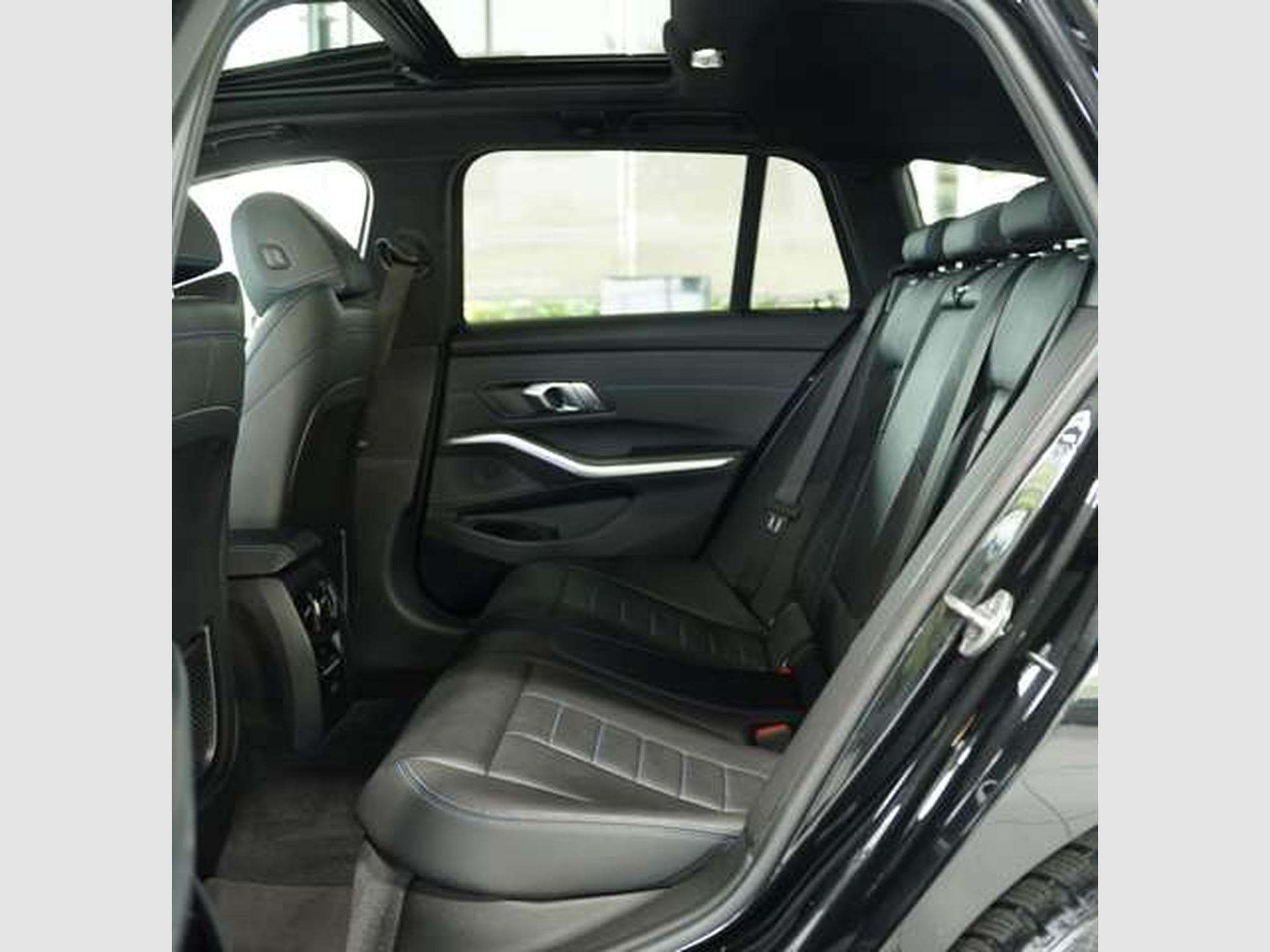 BMW 320 d Touring M Sportpaket *ACC*Pano*LiveCockpit (2021) - Foto 16