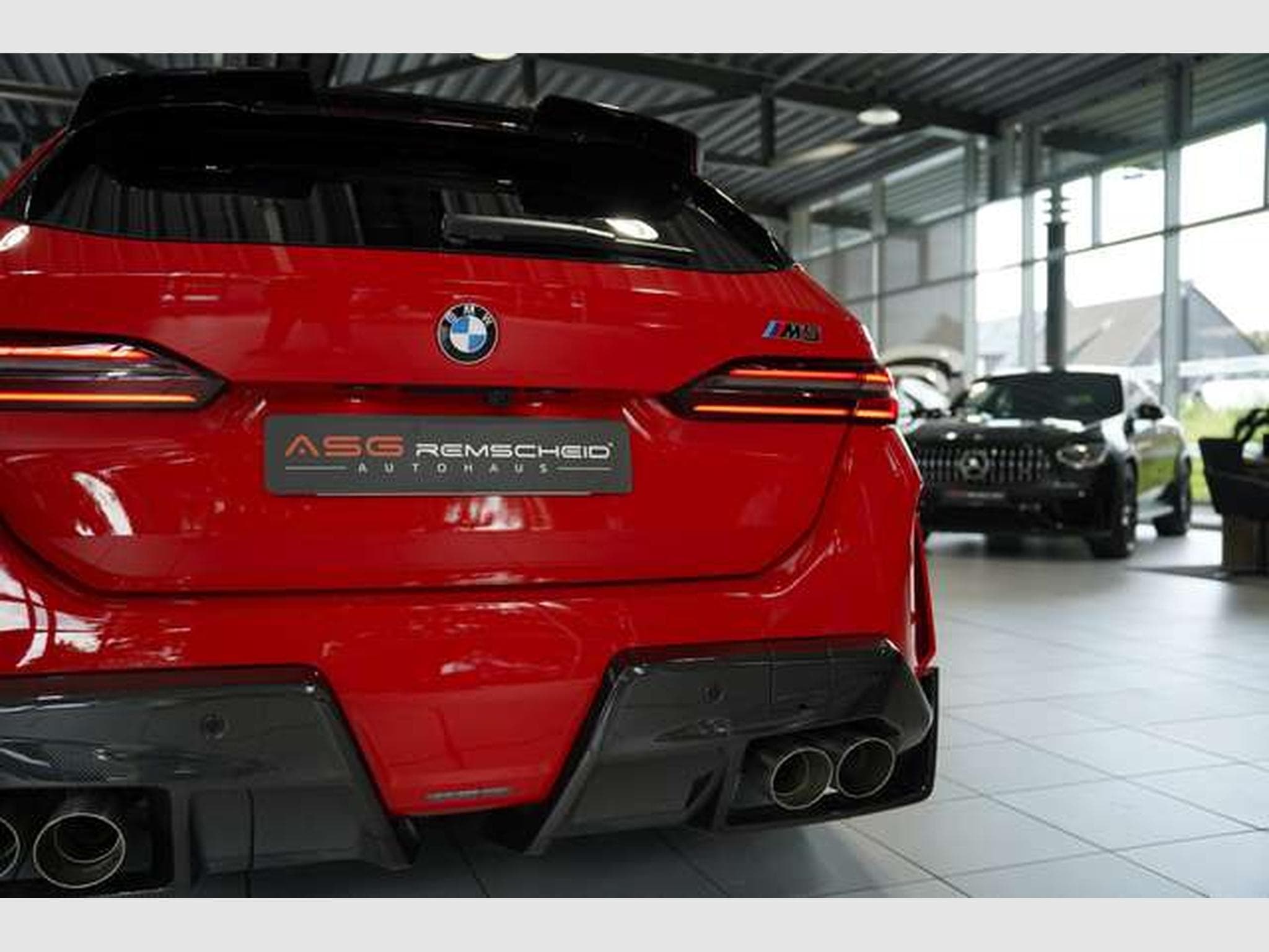 BMW M5 Touring 1.H *Carbon*Keramik*Grail*RossoCorsa (2025) - Foto 17