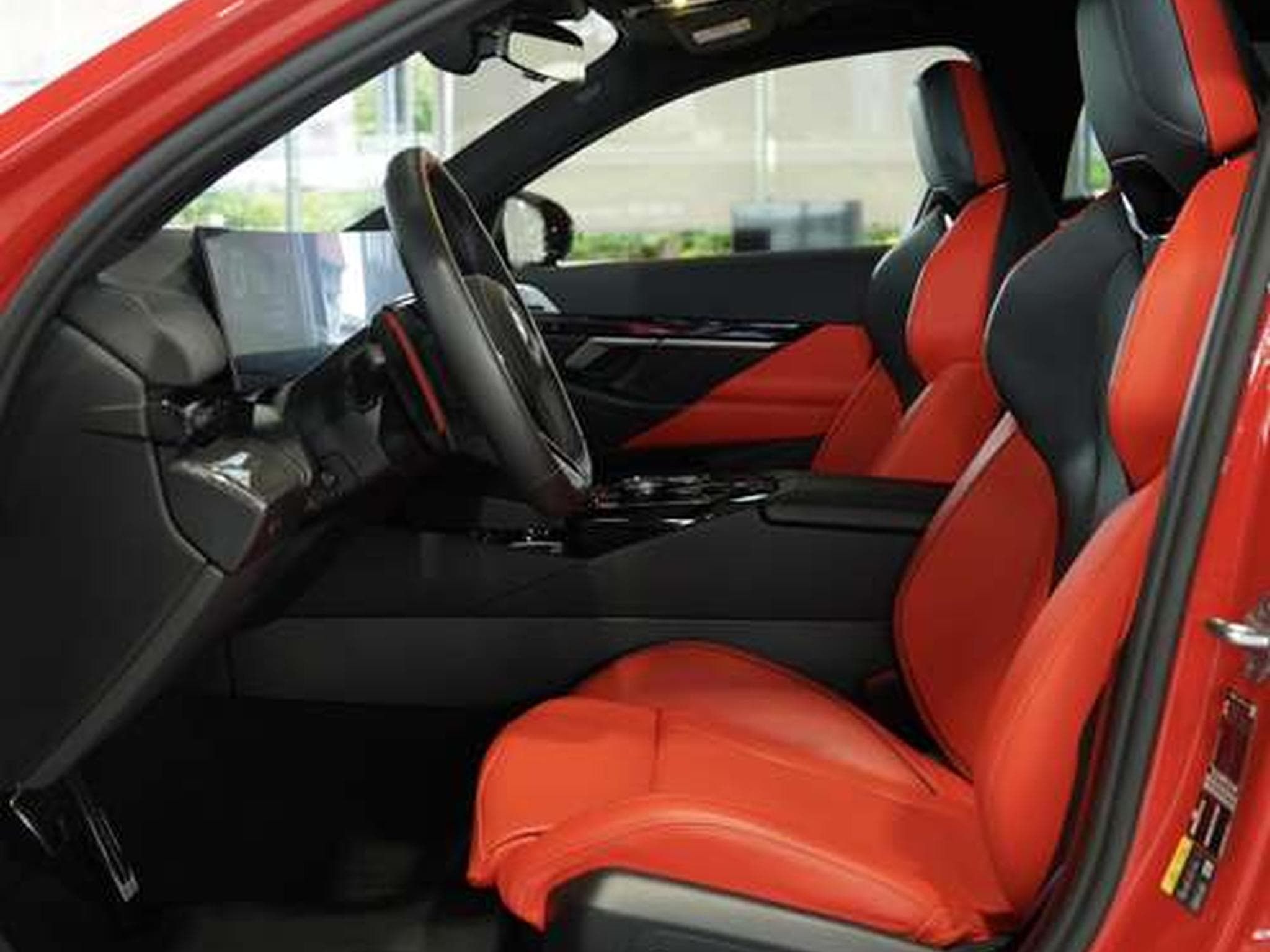 BMW M5 Touring 1.H *Carbon*Keramik*Grail*RossoCorsa (2025) - Foto 32