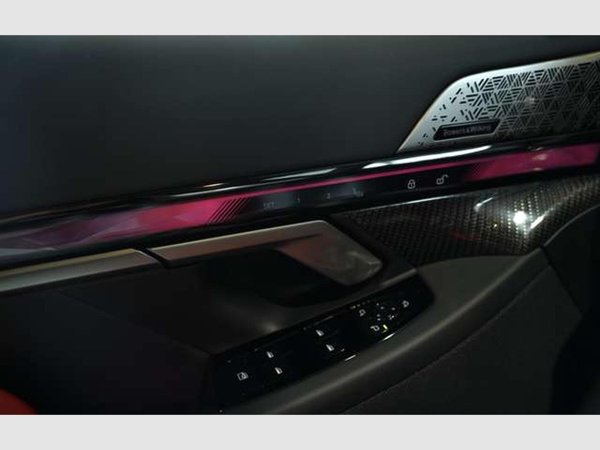 BMW M5 Touring 1.H *Carbon*Keramik*Grail*RossoCorsa (2025) - Foto 35