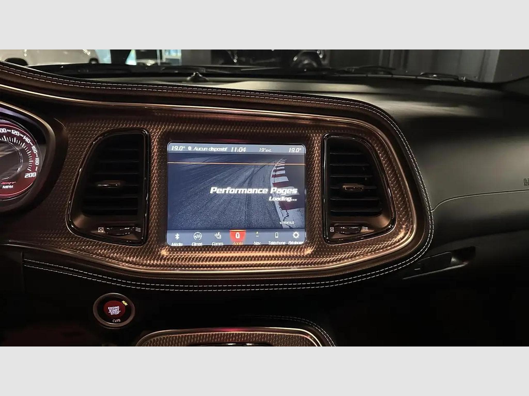 Dodge Challenger (2022) - Photo 16