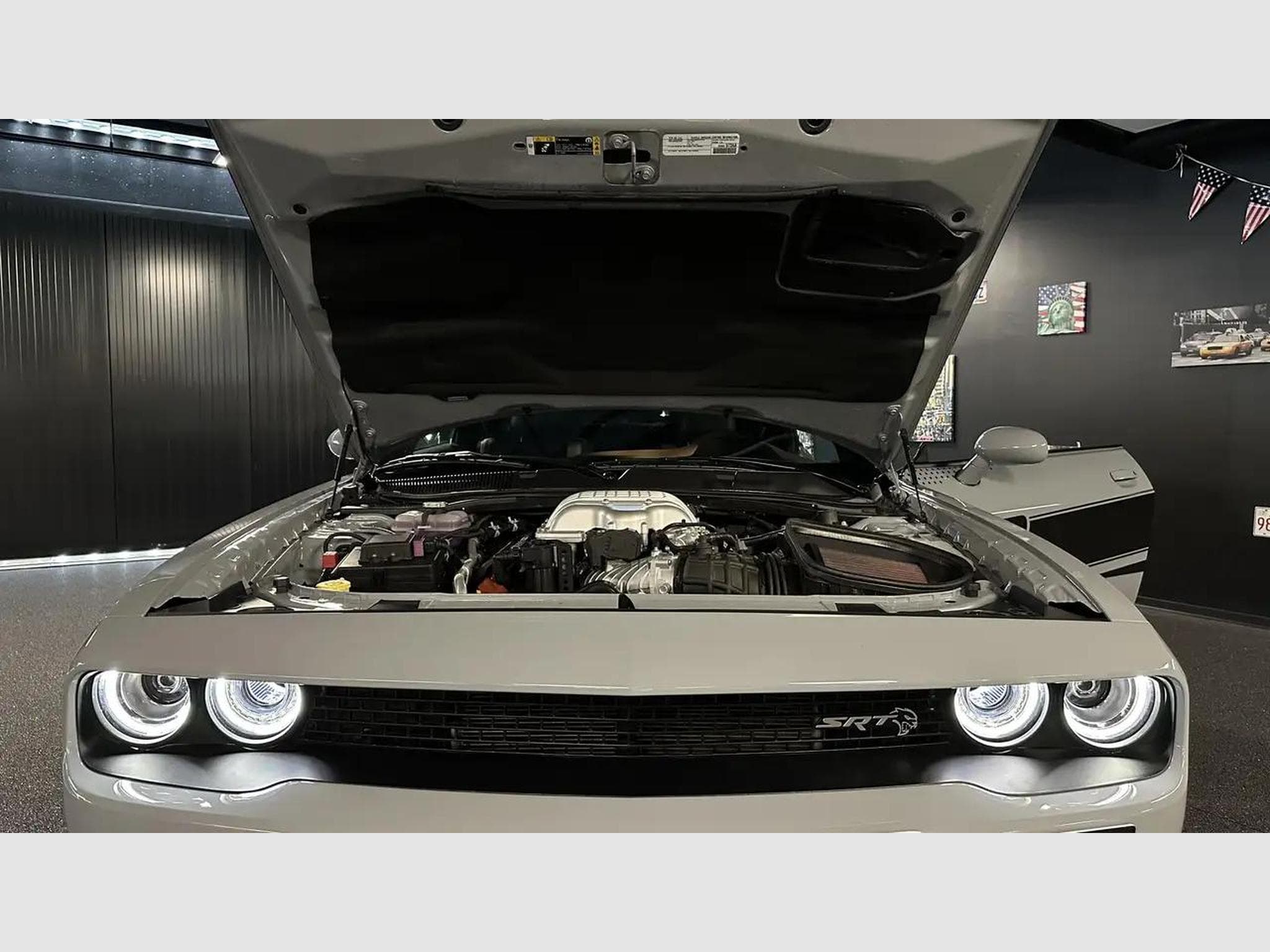 Dodge Challenger (2022) - Photo 17
