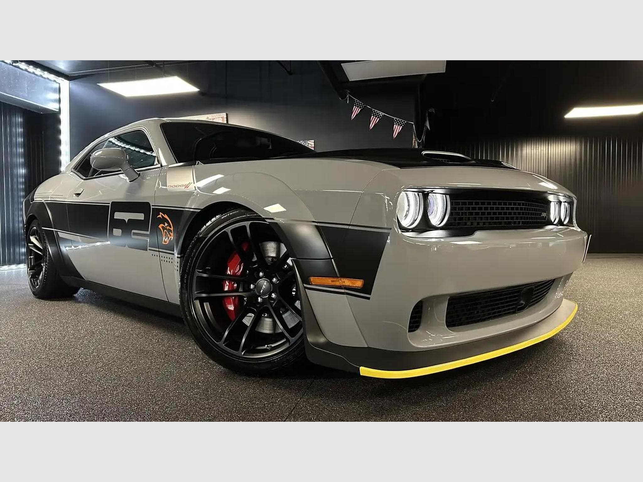 Dodge Challenger (2022) - Photo 2