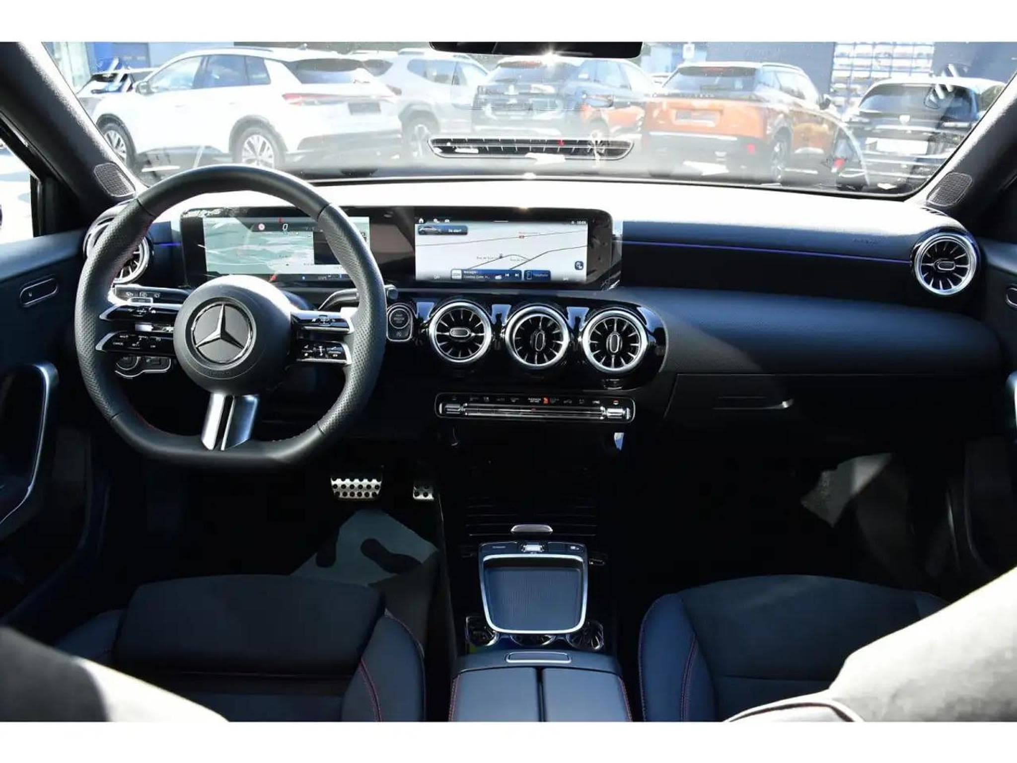 Mercedes GLA 200 (2025) - Photo 9