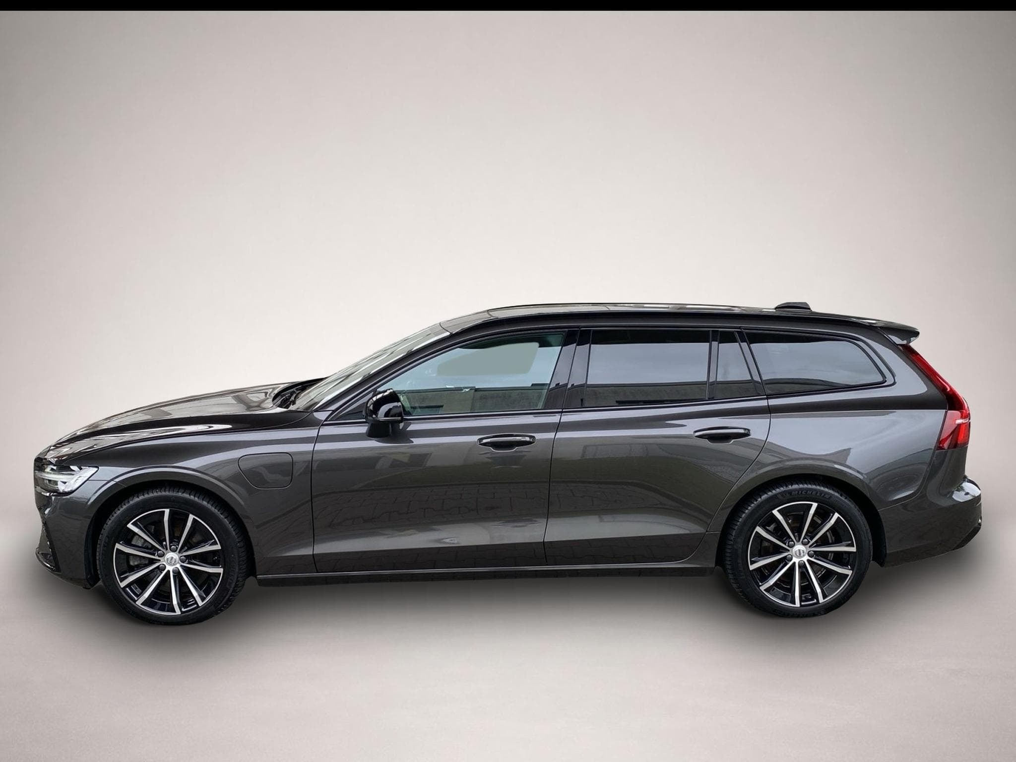 Volvo V60 (2024) - Foto 2
