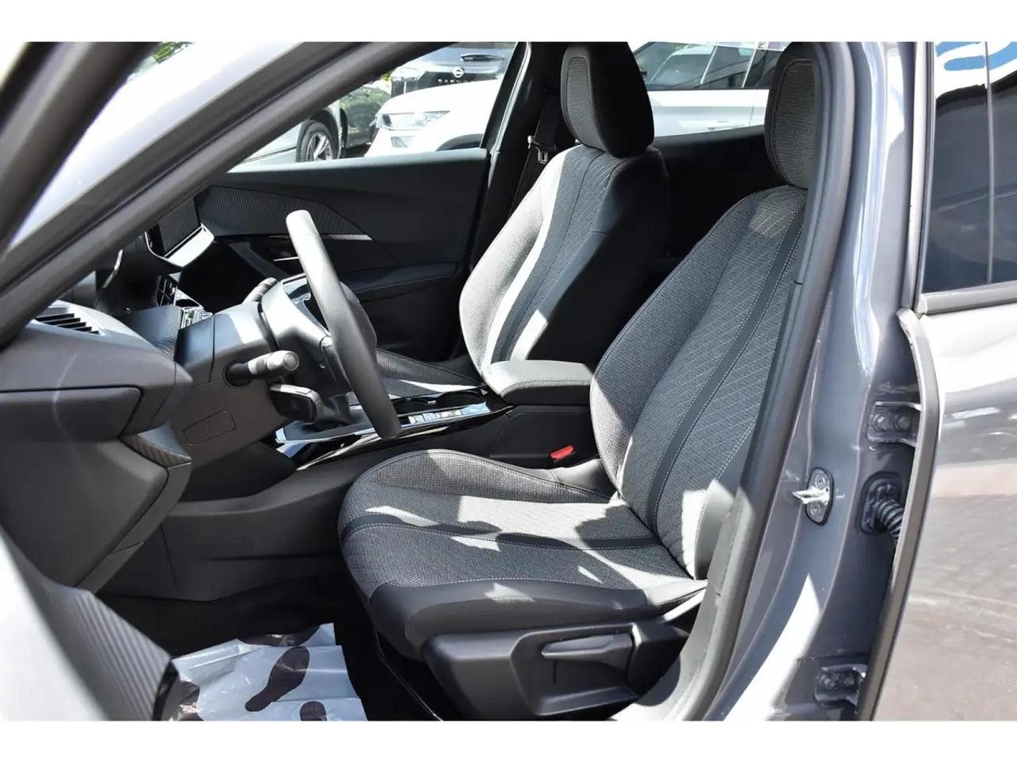 Peugeot 2008 (2025) - Foto 6