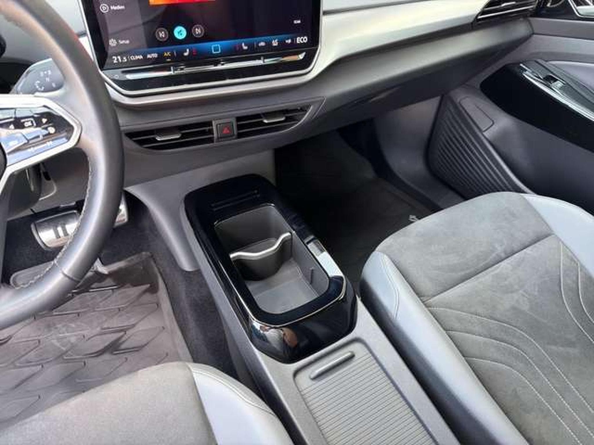 VW ID.4 Pro 210 kW pro/Design-P/AHK/SHZ/FHZ/Matrix (2024) - Photo 15