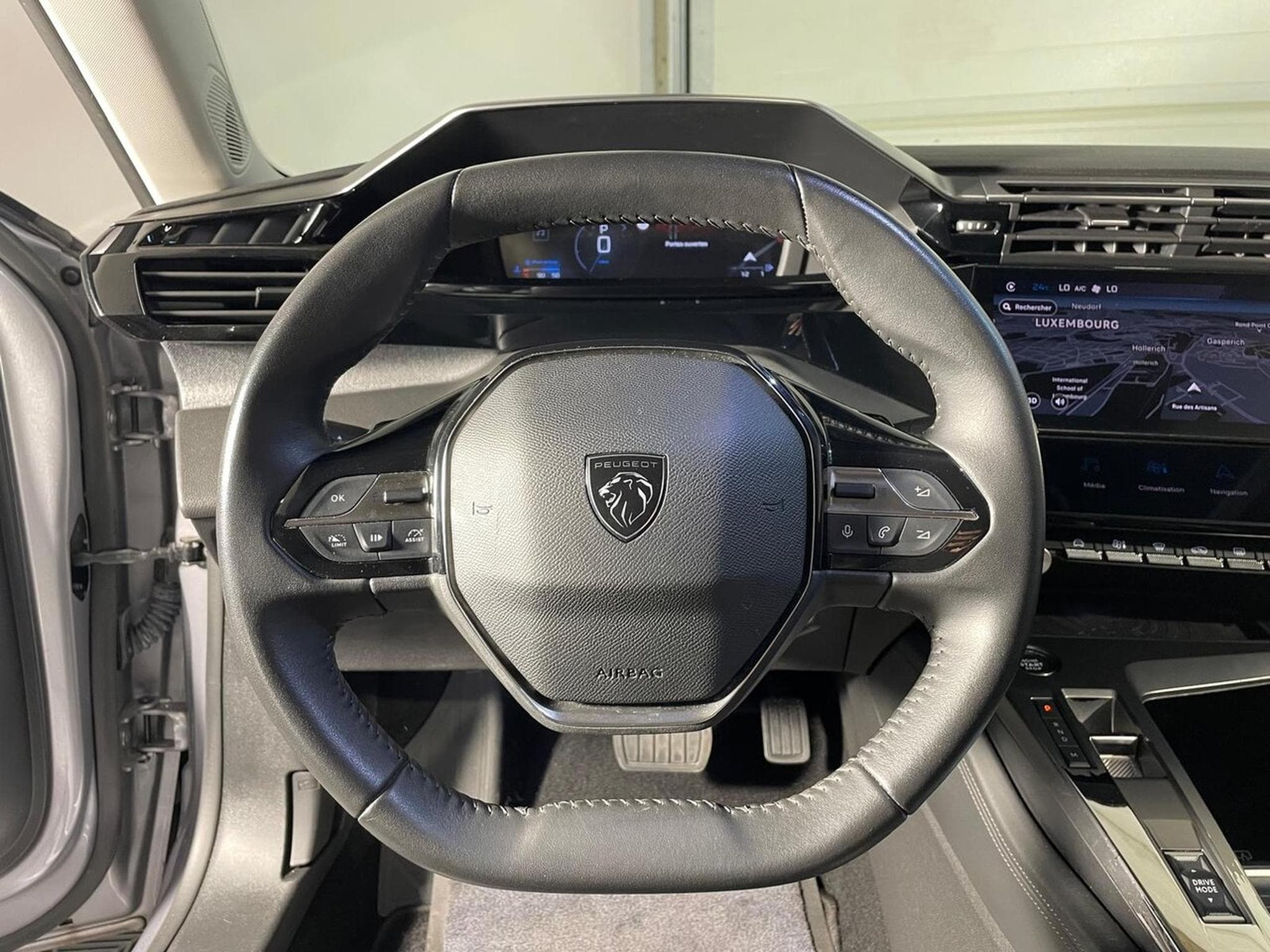 Peugeot 308 SW 1.5 BlueHDI 130 ALLURE EAT8 GPS CARPLAY (2022) - Photo 8