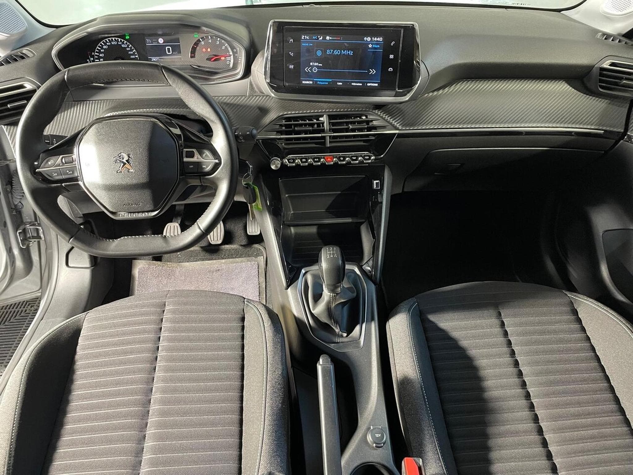 Peugeot 208 1.2 ESSENCE 75 CV STYLE CARPLAY 5P (2023) - Photo 3