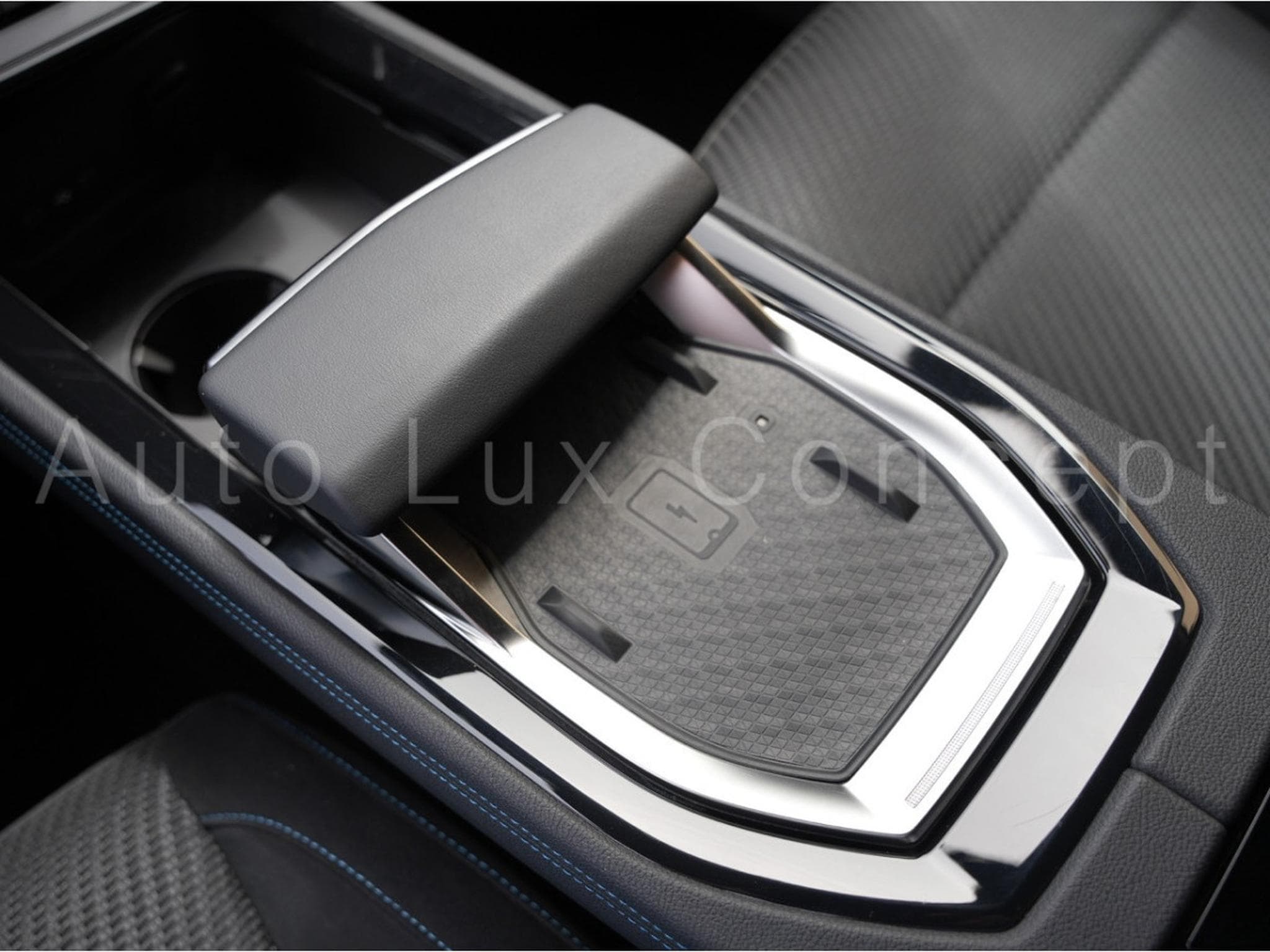 Renault Espace E-Tech Full Hybrid 200 Esprit Alpine 7 places (2025) - Foto 23