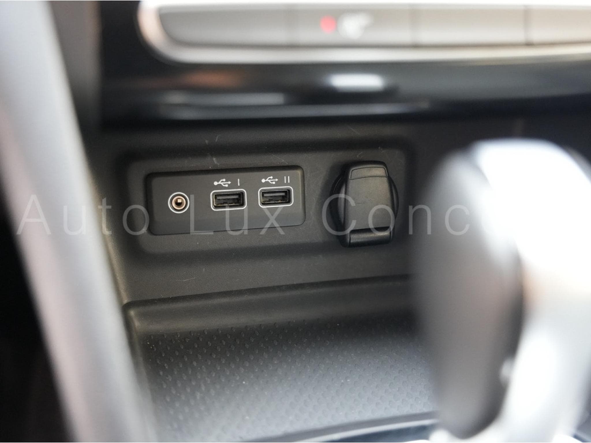 Renault Megane 1.5 dCi 115 EDC7 Equilibre (2024) - Foto 21