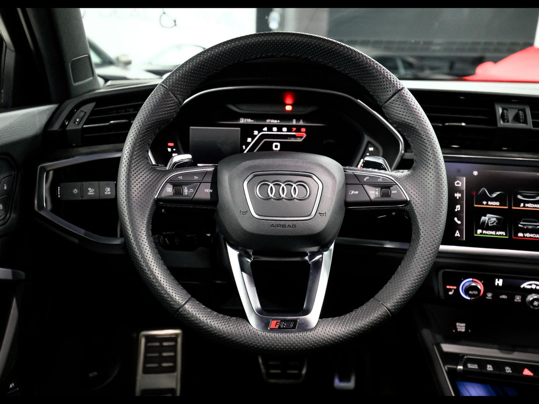 Audi RSQ3 SPORTBACK 2.5 TFSI QUATTRO S-TRONIC - PACK DESIGN NOIR - WAR (2023) - Foto 12