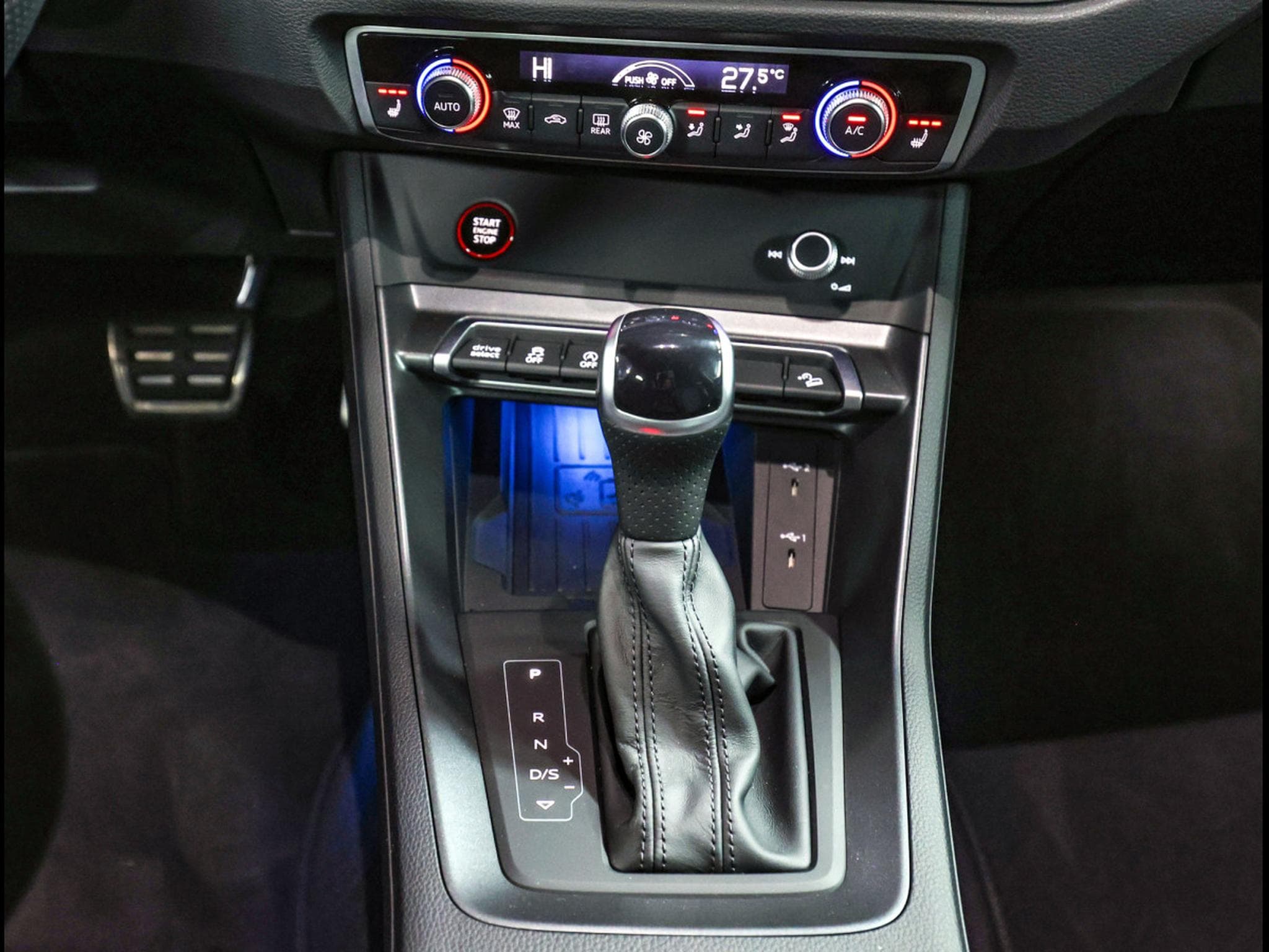 Audi RSQ3 SPORTBACK 2.5 TFSI QUATTRO S-TRONIC - PACK DESIGN NOIR - WAR (2023) - Foto 15