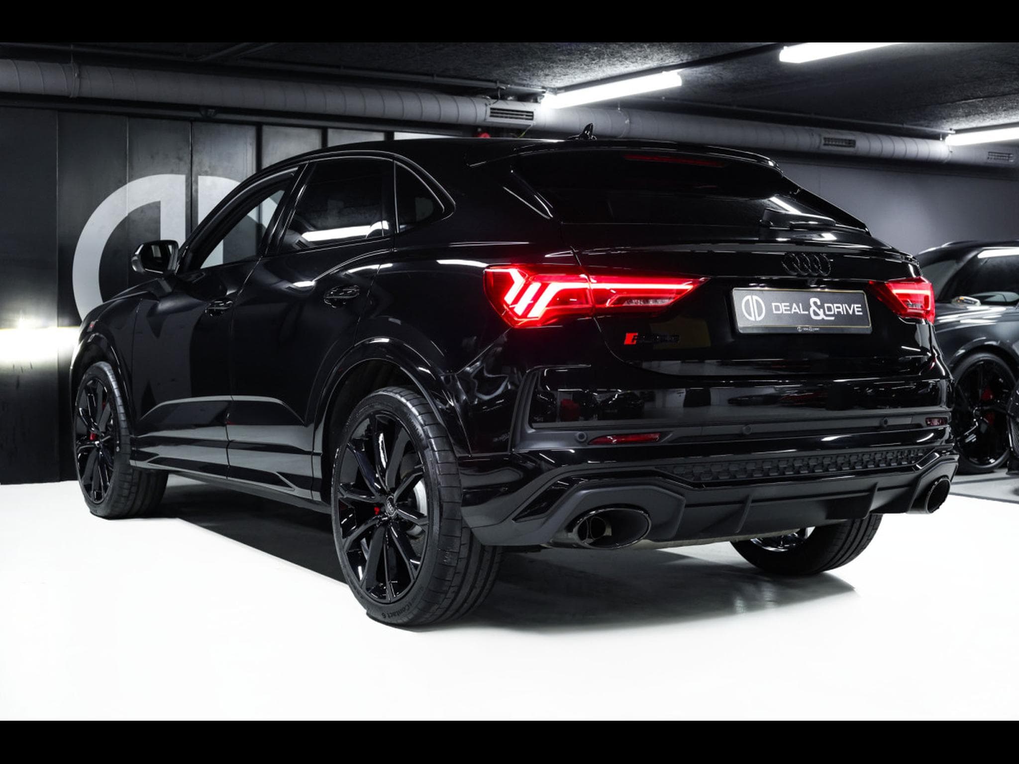 Audi RSQ3 SPORTBACK 2.5 TFSI QUATTRO S-TRONIC - PACK DESIGN NOIR - WAR (2023) - Foto 3