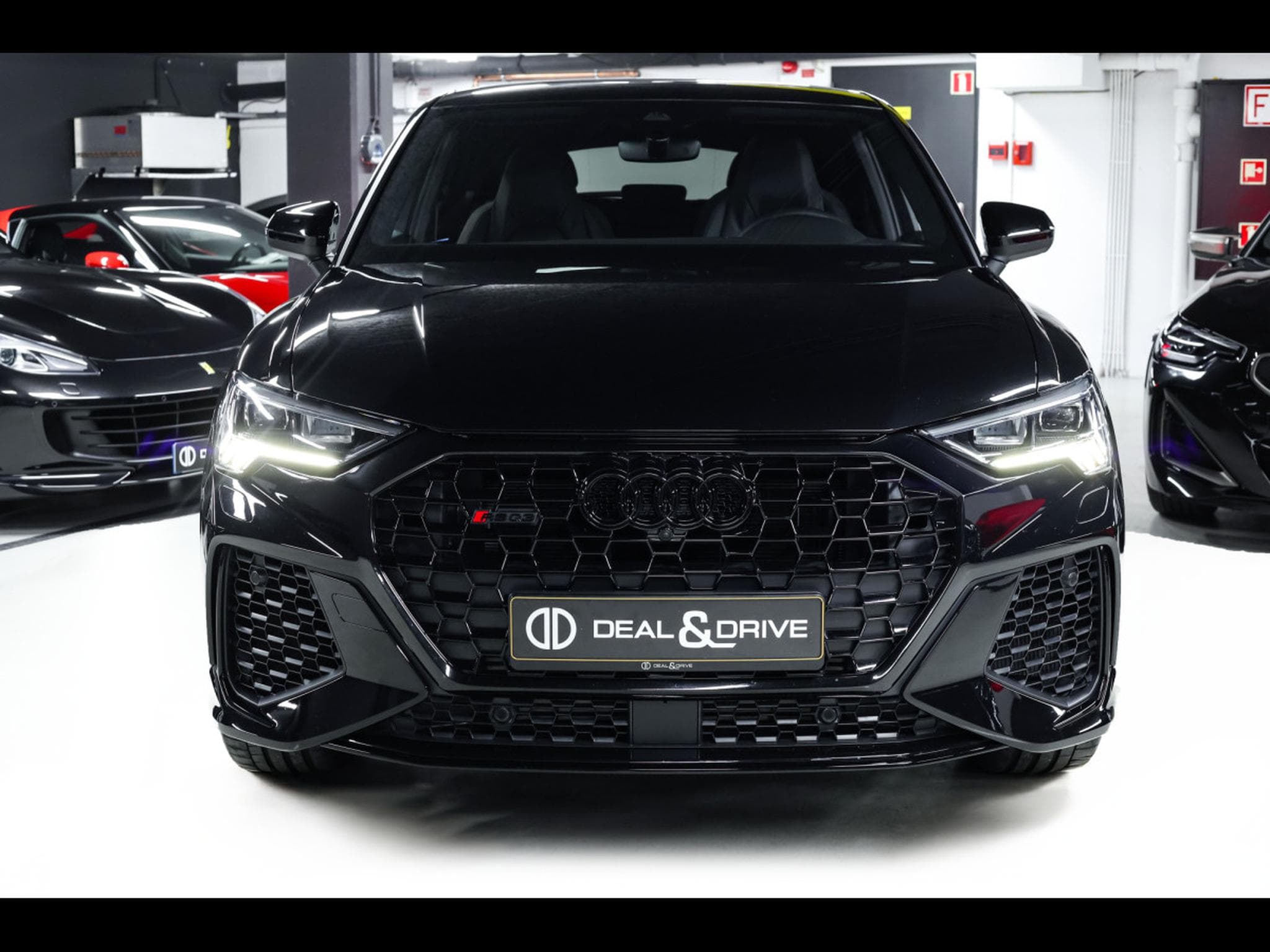 Audi RSQ3 SPORTBACK 2.5 TFSI QUATTRO S-TRONIC - PACK DESIGN NOIR - WAR (2023) - Foto 7