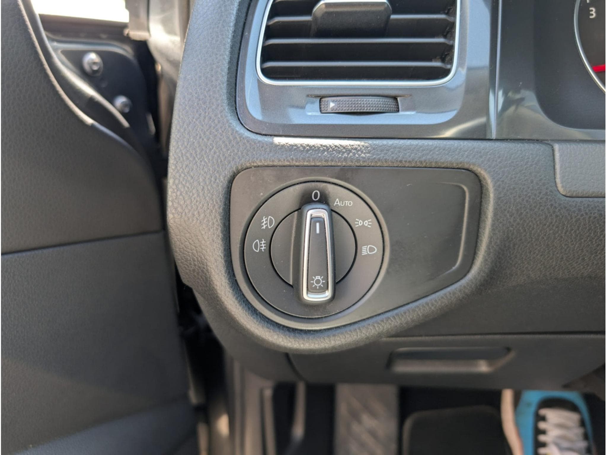 VW Golf COMFORTLINE VII 1.0 TSI 100CV DSG * GARANTIE 36 MOIS * (2018) - Photo 18