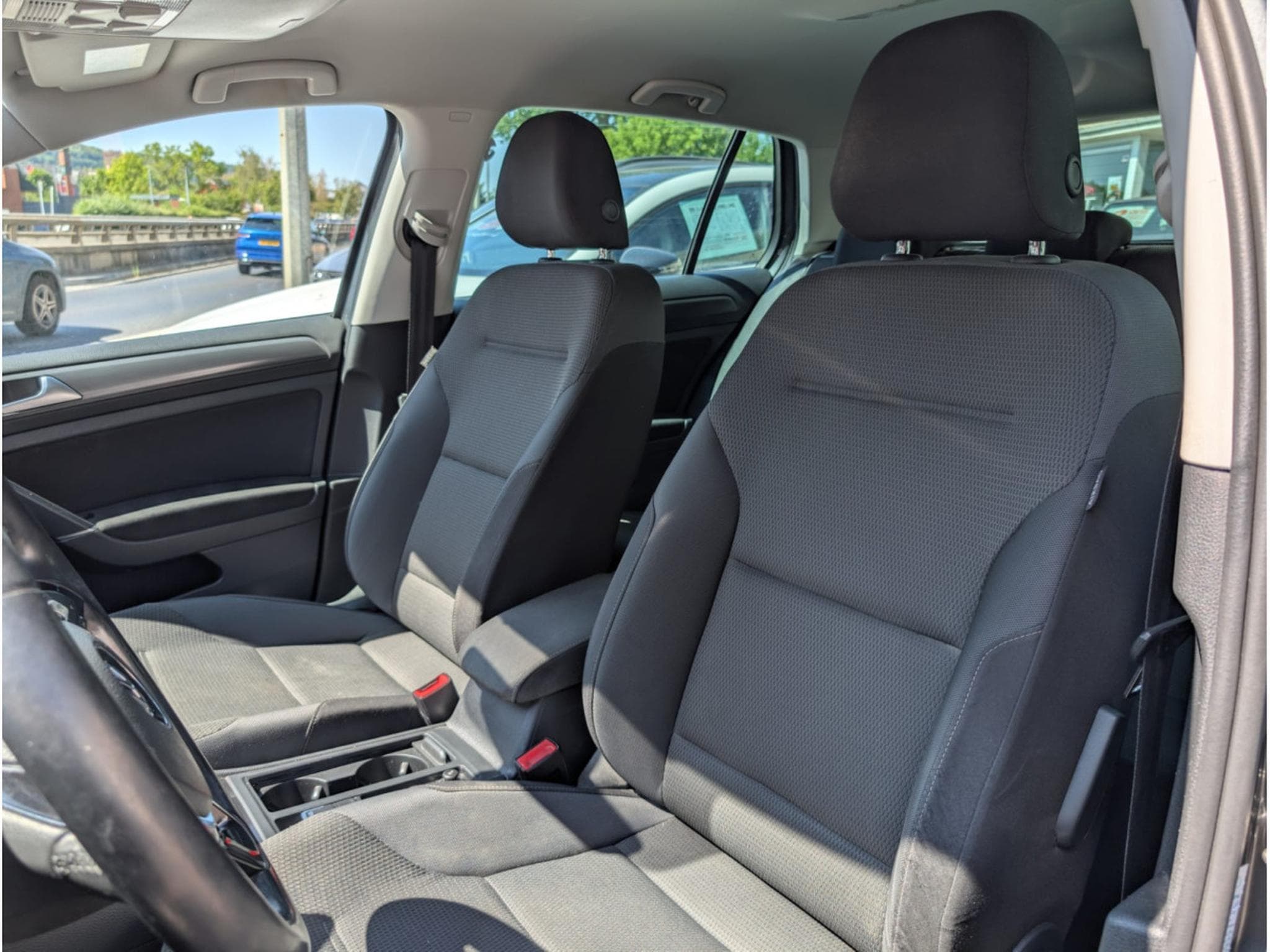 VW Golf COMFORTLINE VII 1.0 TSI 100CV DSG * GARANTIE 36 MOIS * (2018) - Photo 7