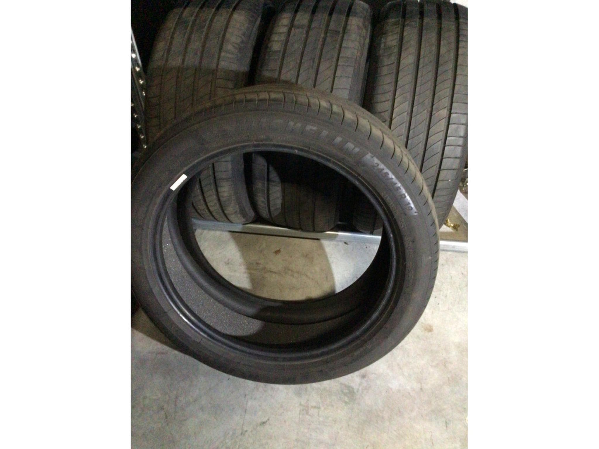 Pneus été – 19" - Photo 1