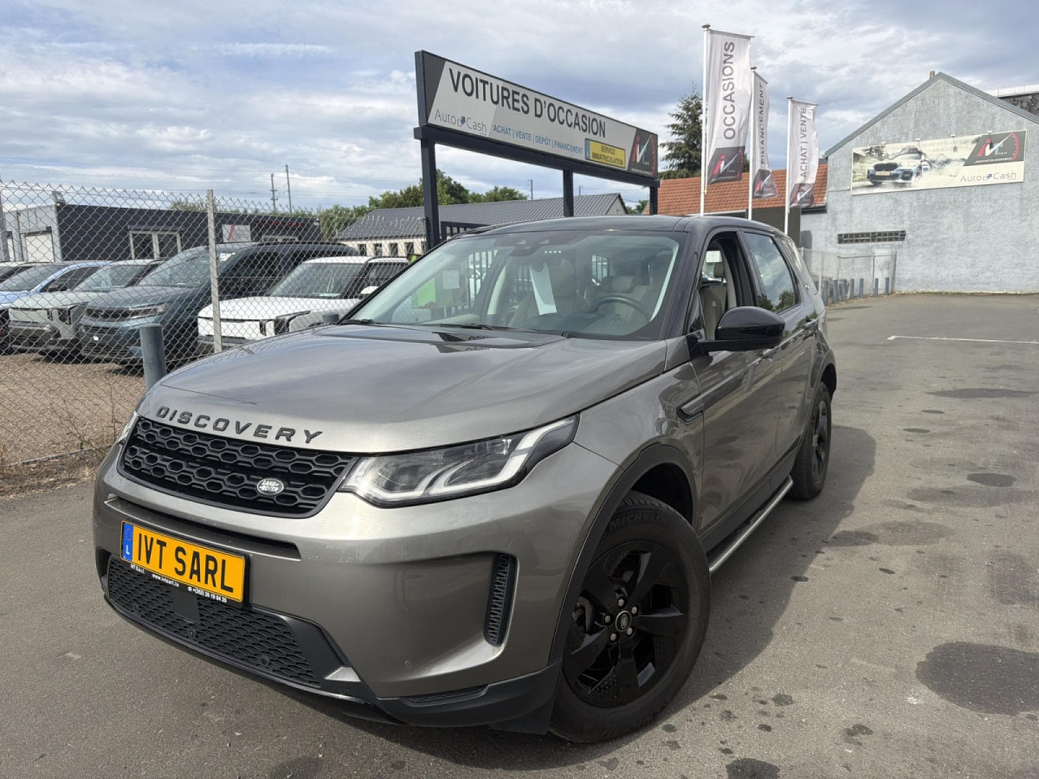 Land-Rover Discovery Sport P300e HYBRIDE SE AWD PHEV AUT. (2020) - Foto 1