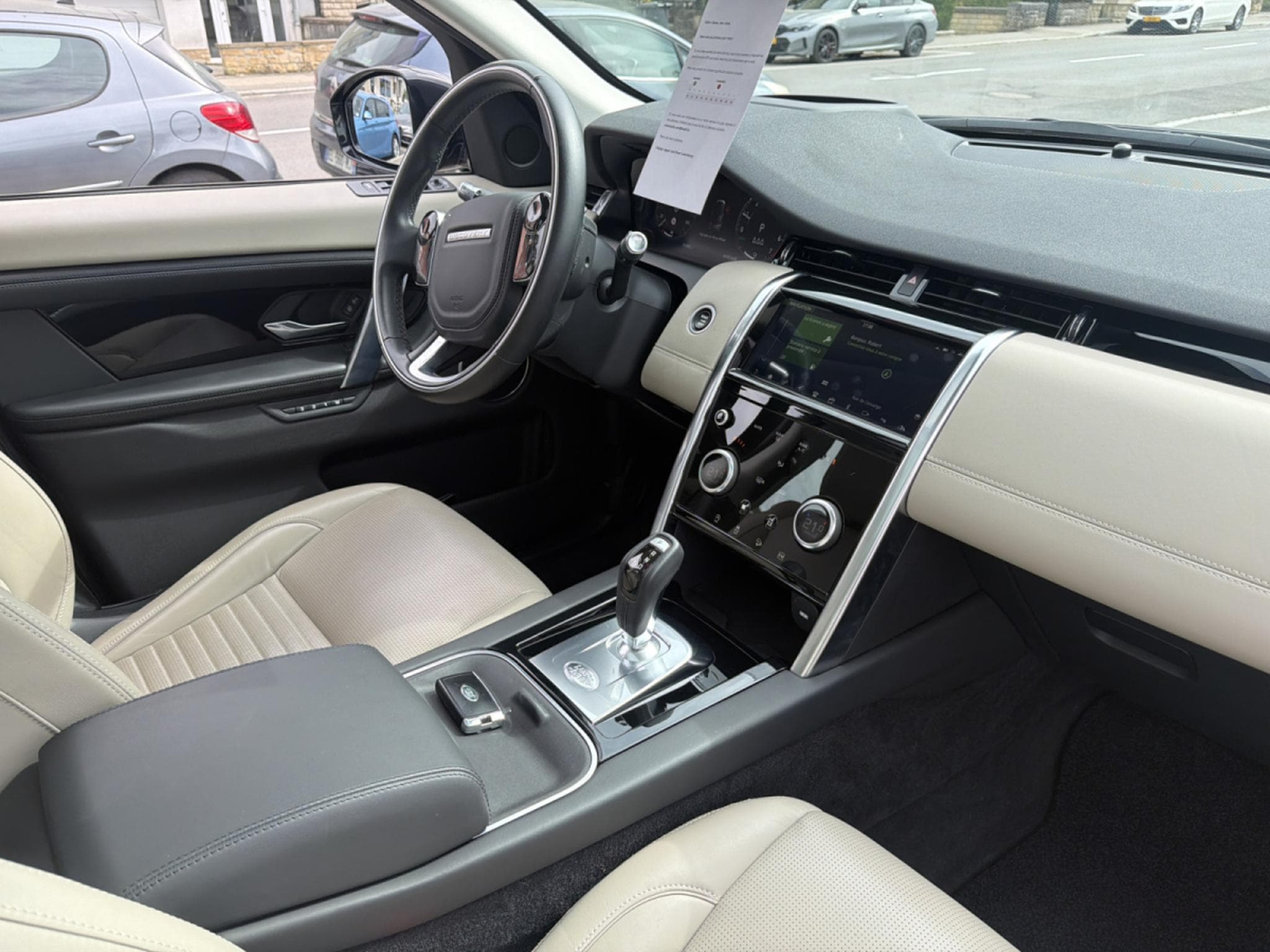 Land-Rover Discovery Sport P300e HYBRIDE SE AWD PHEV AUT. (2020) - Foto 13