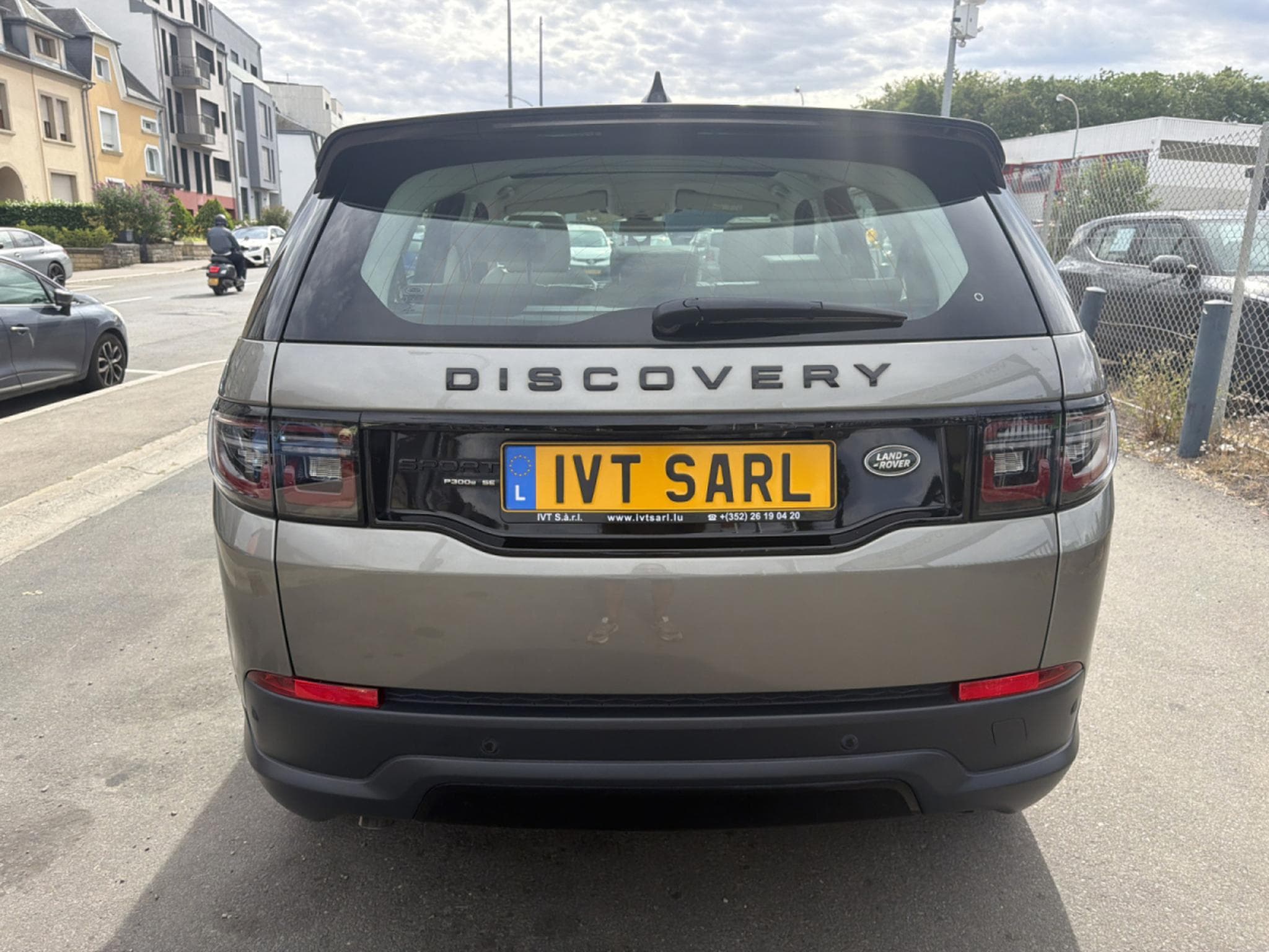 Land-Rover Discovery Sport P300e HYBRIDE SE AWD PHEV AUT. (2020) - Foto 6