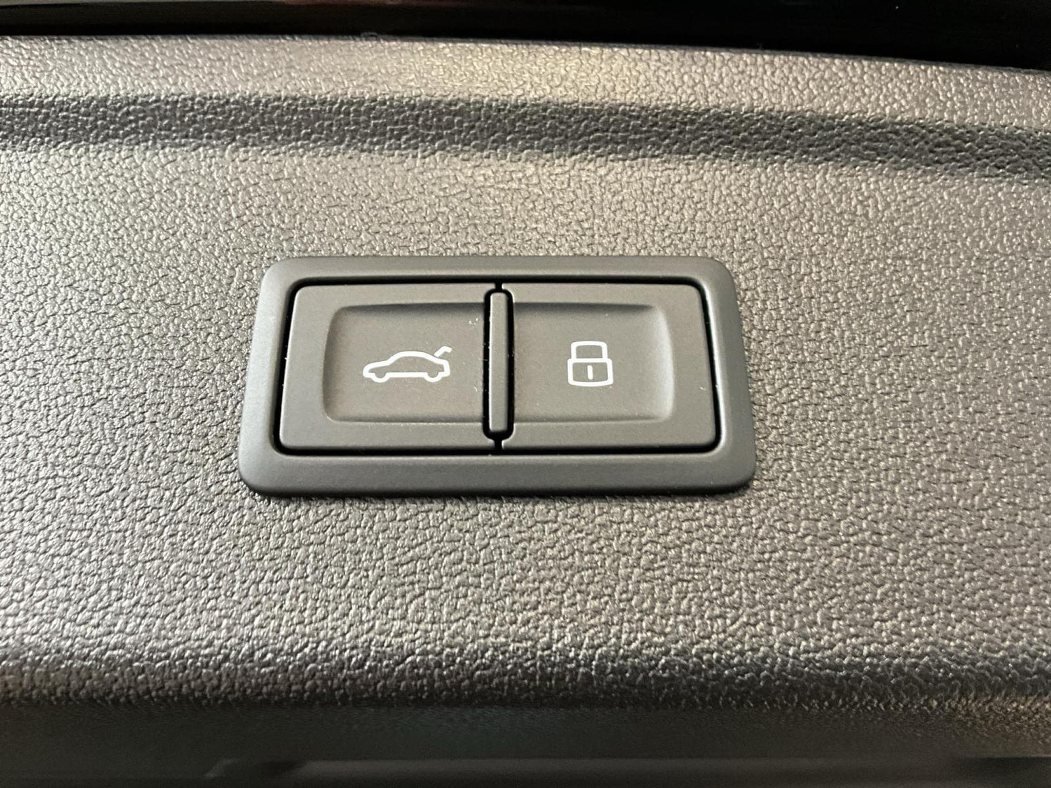 Audi A3 SB+S-Line+35TDI+Led+Pano+P.Business (2023) - Photo 19