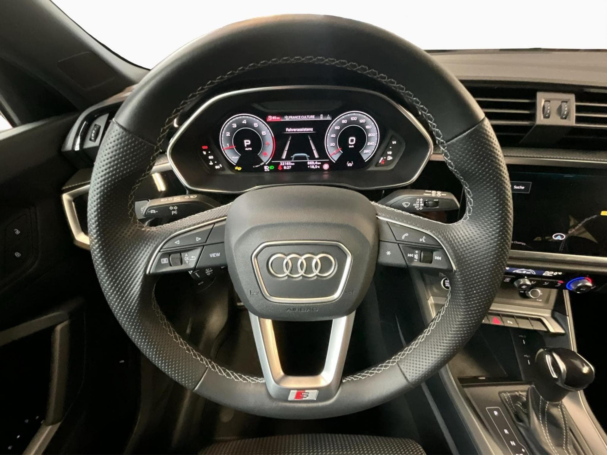 Audi Q3 SB+S-line+S-Tronic+P.Premium+Black-Style (2025) - Foto 10
