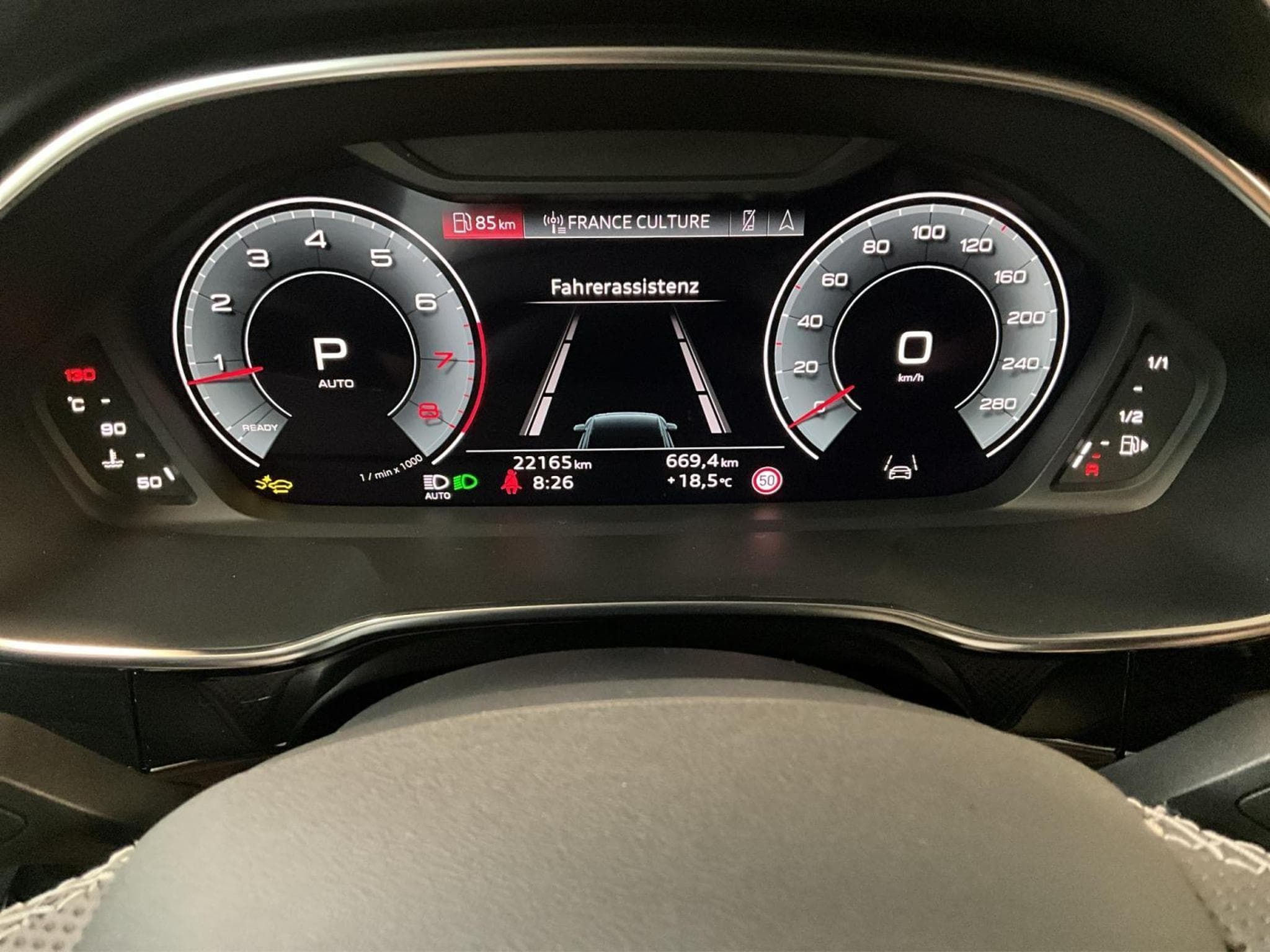 Audi Q3 SB+S-line+S-Tronic+P.Premium+Black-Style (2025) - Foto 11