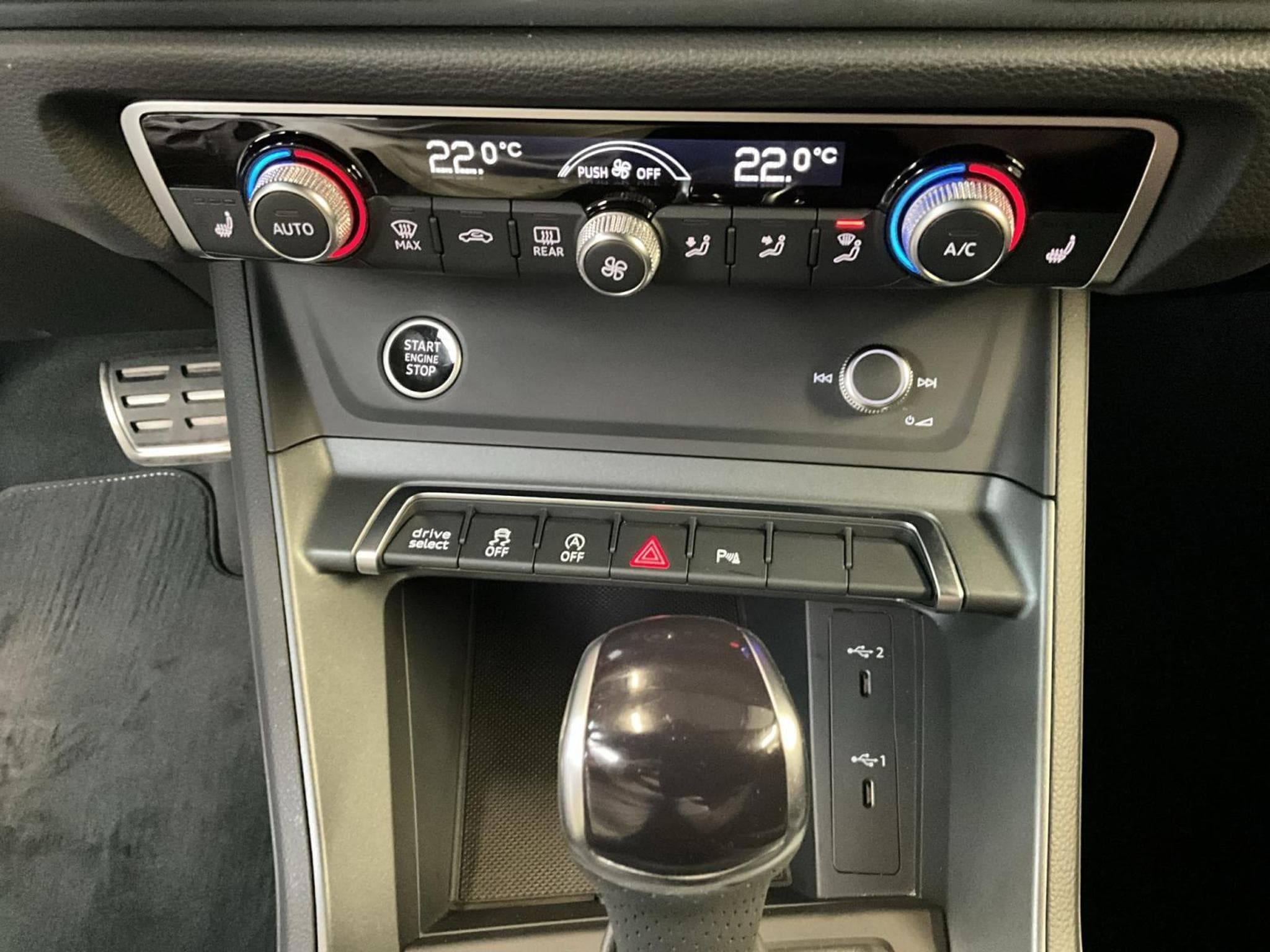 Audi Q3 SB+S-line+S-Tronic+P.Premium+Black-Style (2025) - Foto 20